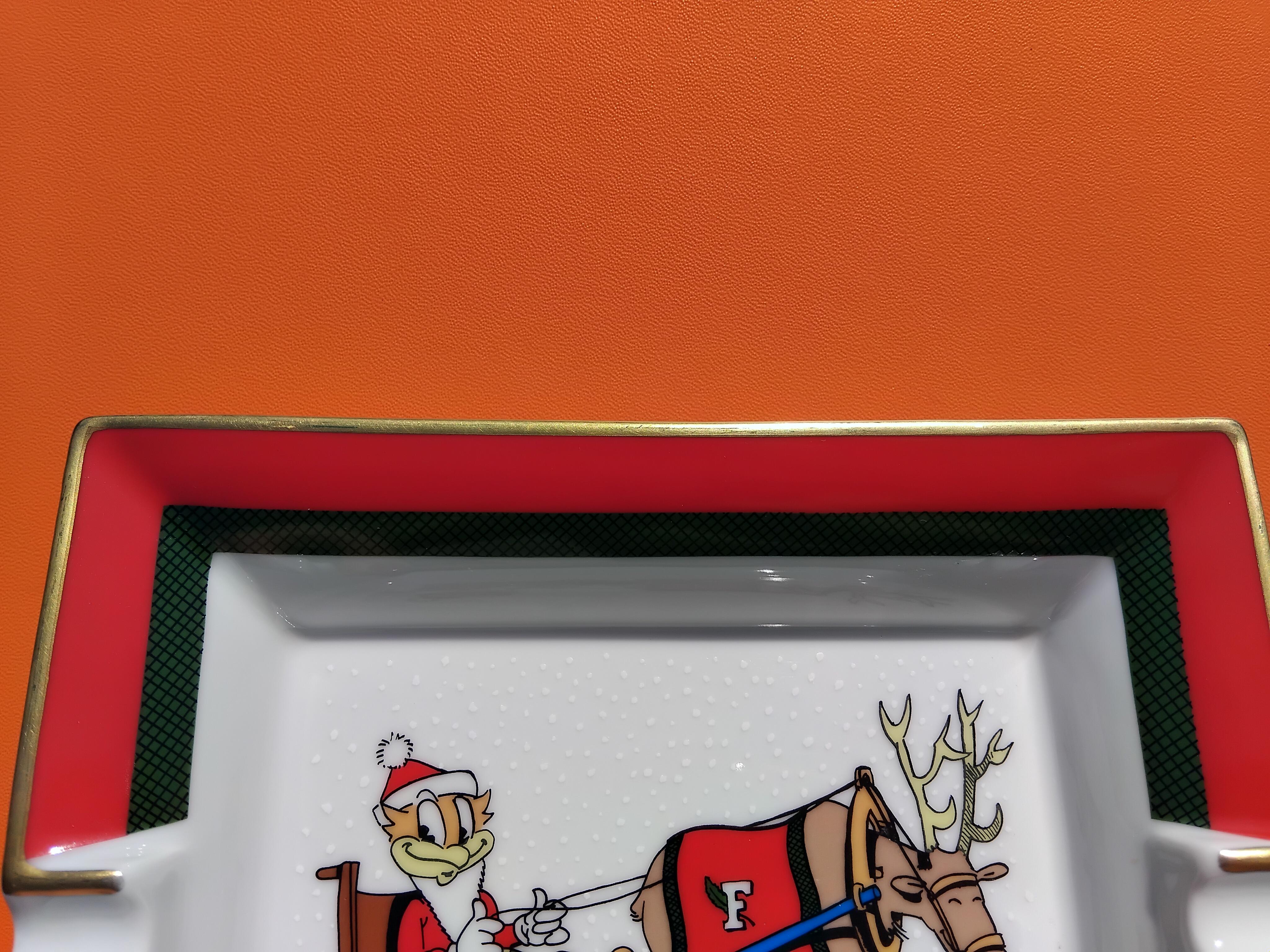 Hermès Christmas Cigar Ashtray Change Tray Dish Porcelain Gold For Sale 1