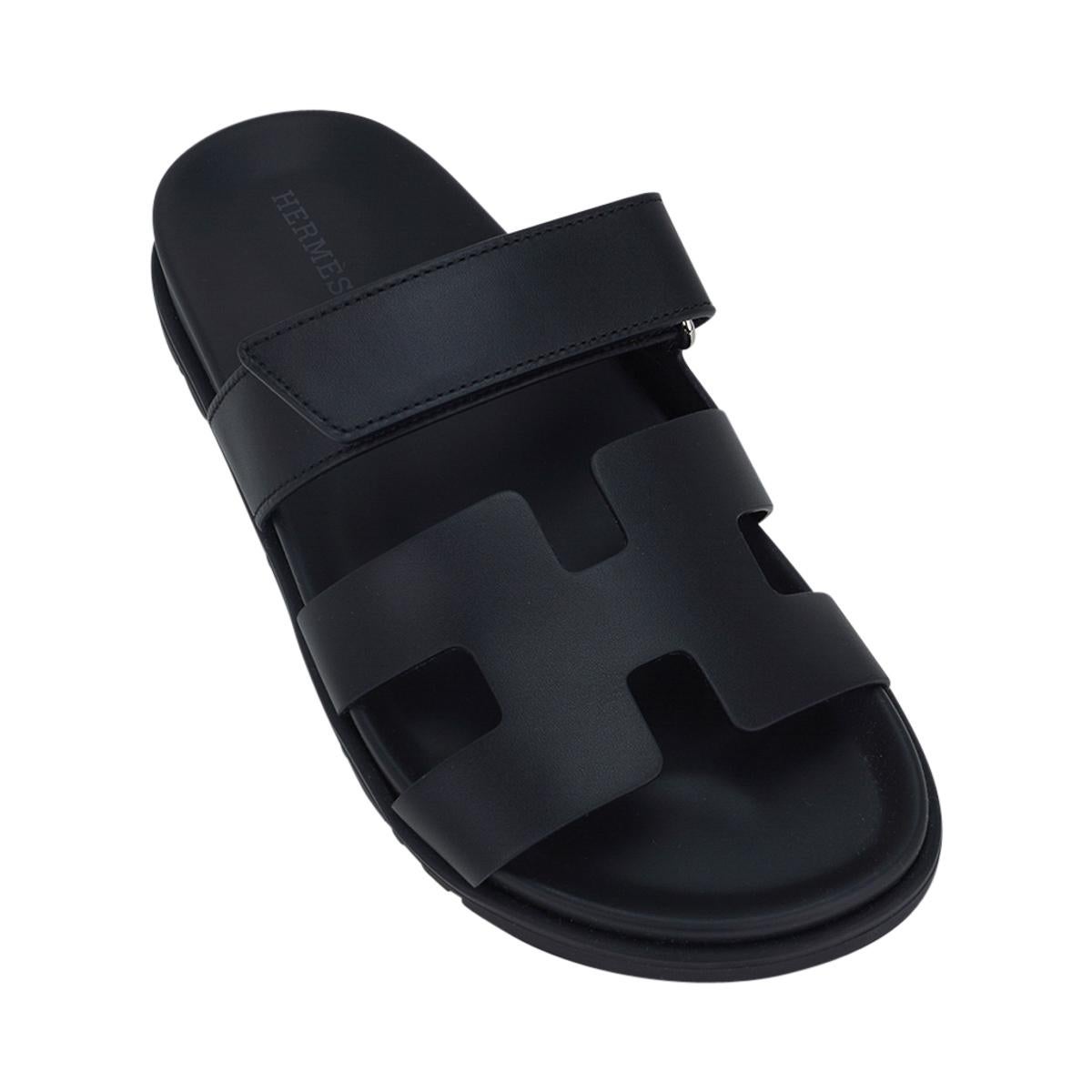Hermes Chypre Black Calfskin Sandal 37 / 7 In New Condition For Sale In Miami, FL