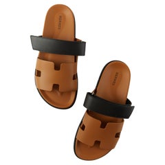 SANDALIA HERMÈS CHYPRE Negra y Dorada - Hombre Talla 40