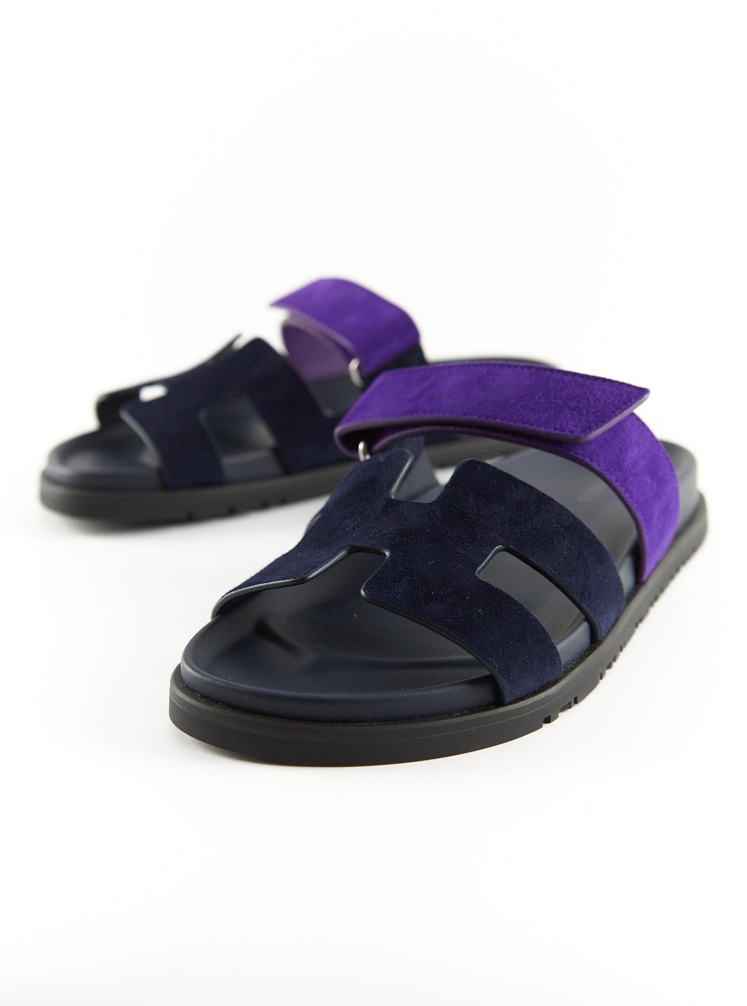 Hermès Techno-sandal in Violet Fonce and Majorette

Suede goatskin with anatomical rubber sole and adjustable strap

Made in Italy

Accompanied by: Hermès box, dust bags and ribbon

Size 37