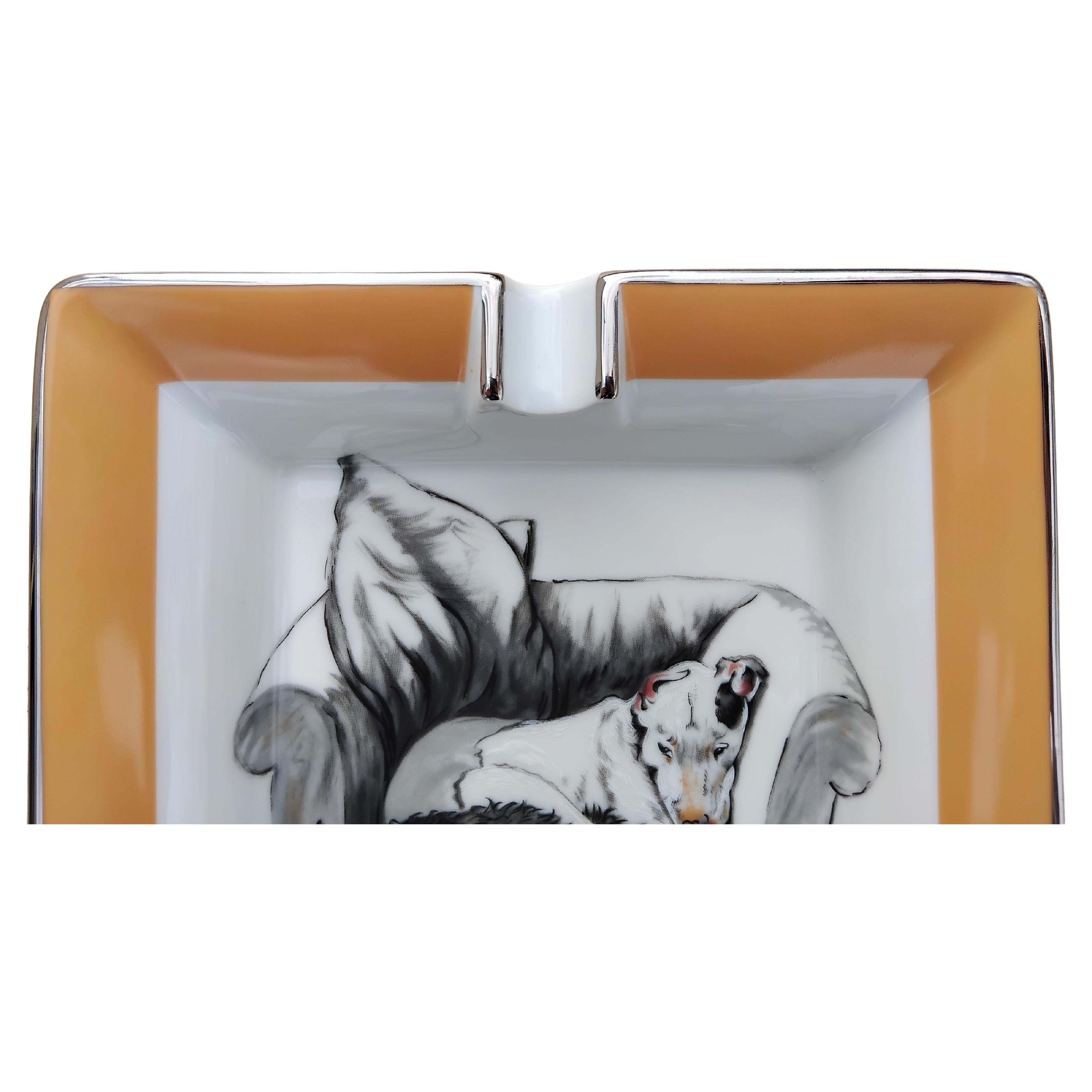 Hermès Zigarren-Aschenbecher Wechseltablett 2 Hunde von Cecil Aldin Porzellan im Zustand „Gut“ im Angebot in Corcoué Sur Logne, Loire-Atlantique