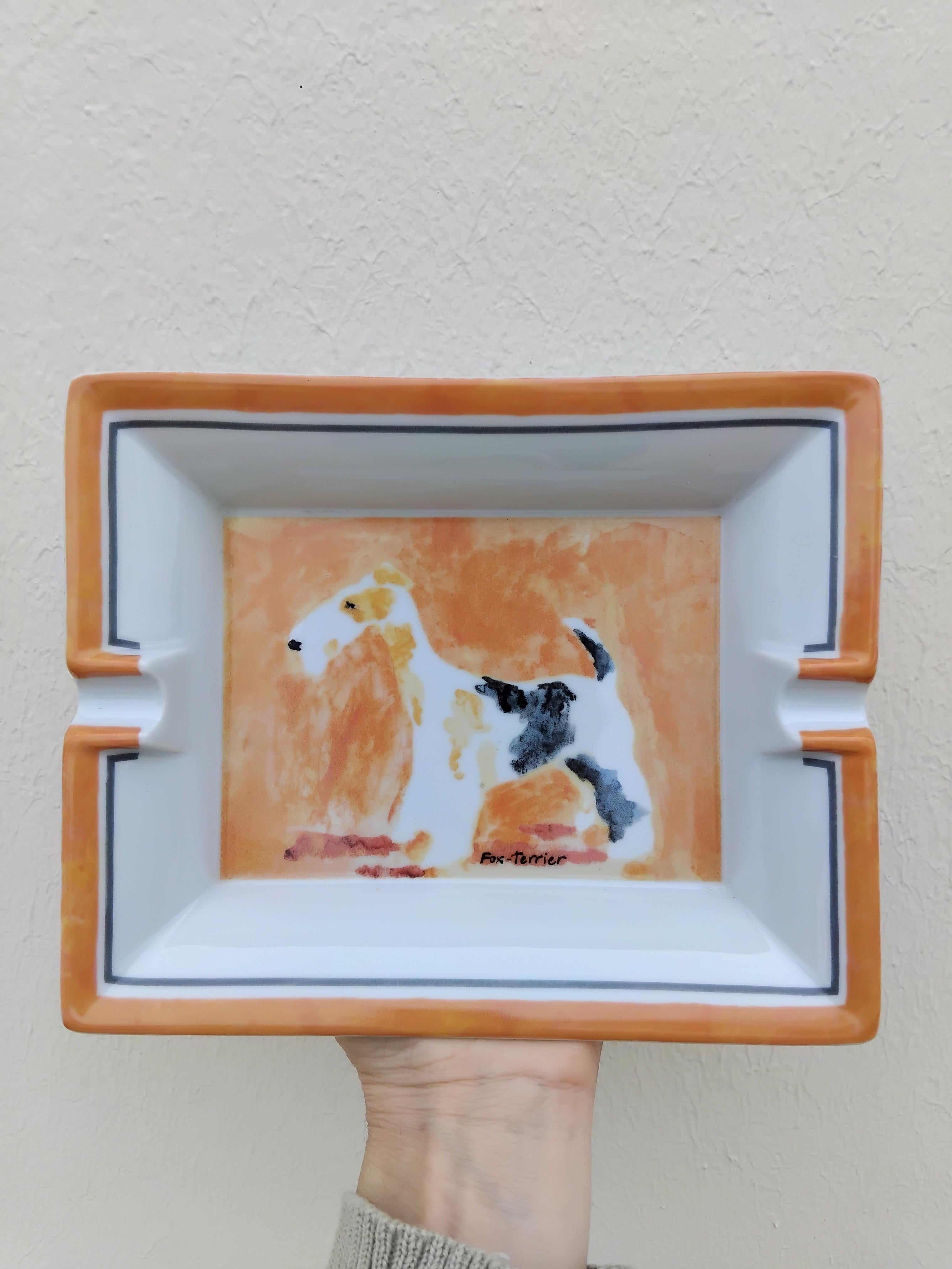 Hermès Zigarren-Aschenbecher Wechselgeld Tablett Foxterrier Hund Porzellan im Angebot 4