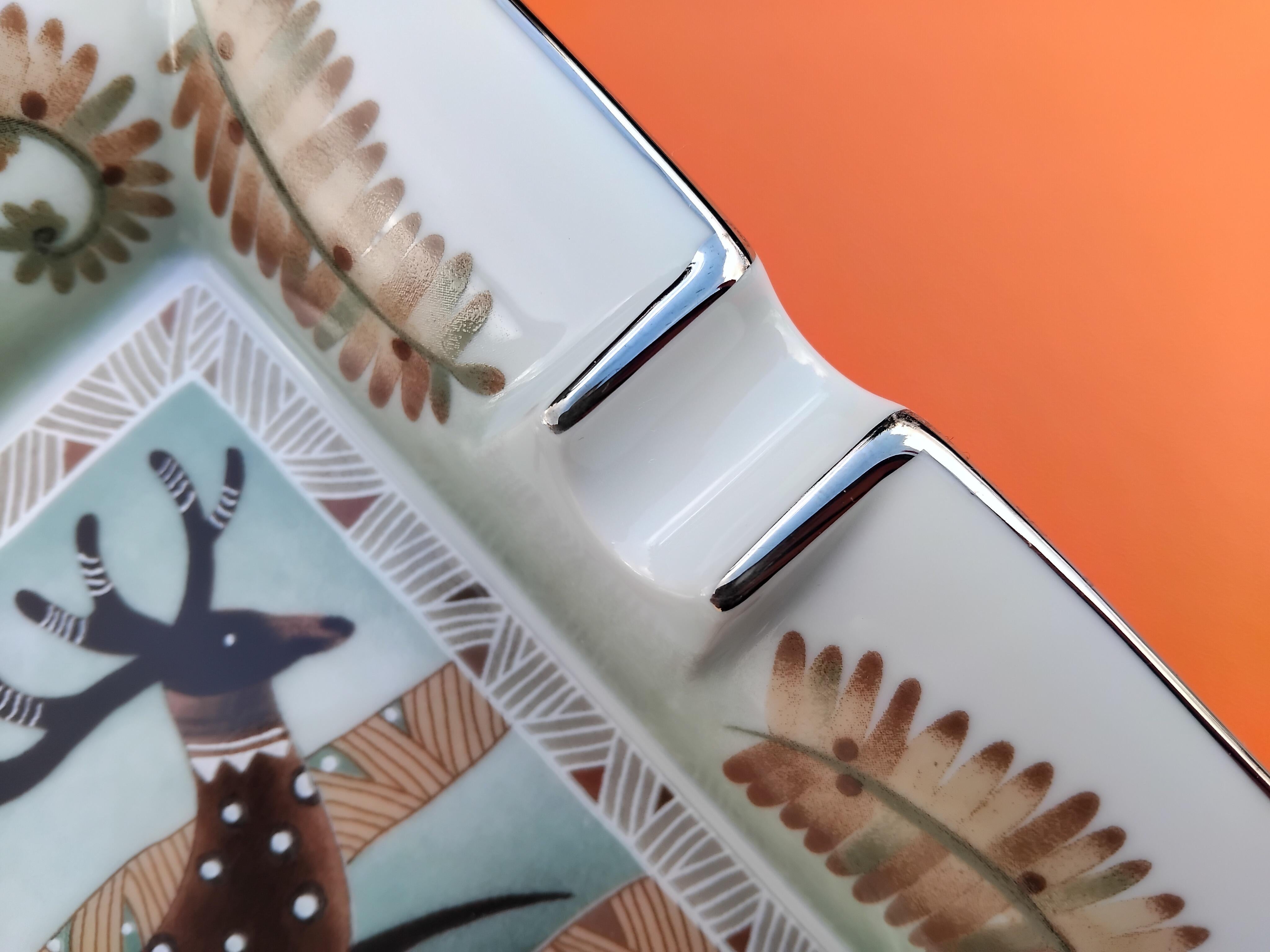 Hermès Reindeer Tray Cigar Ashtray in Porcelain Great North Alaska Canada For Sale 8