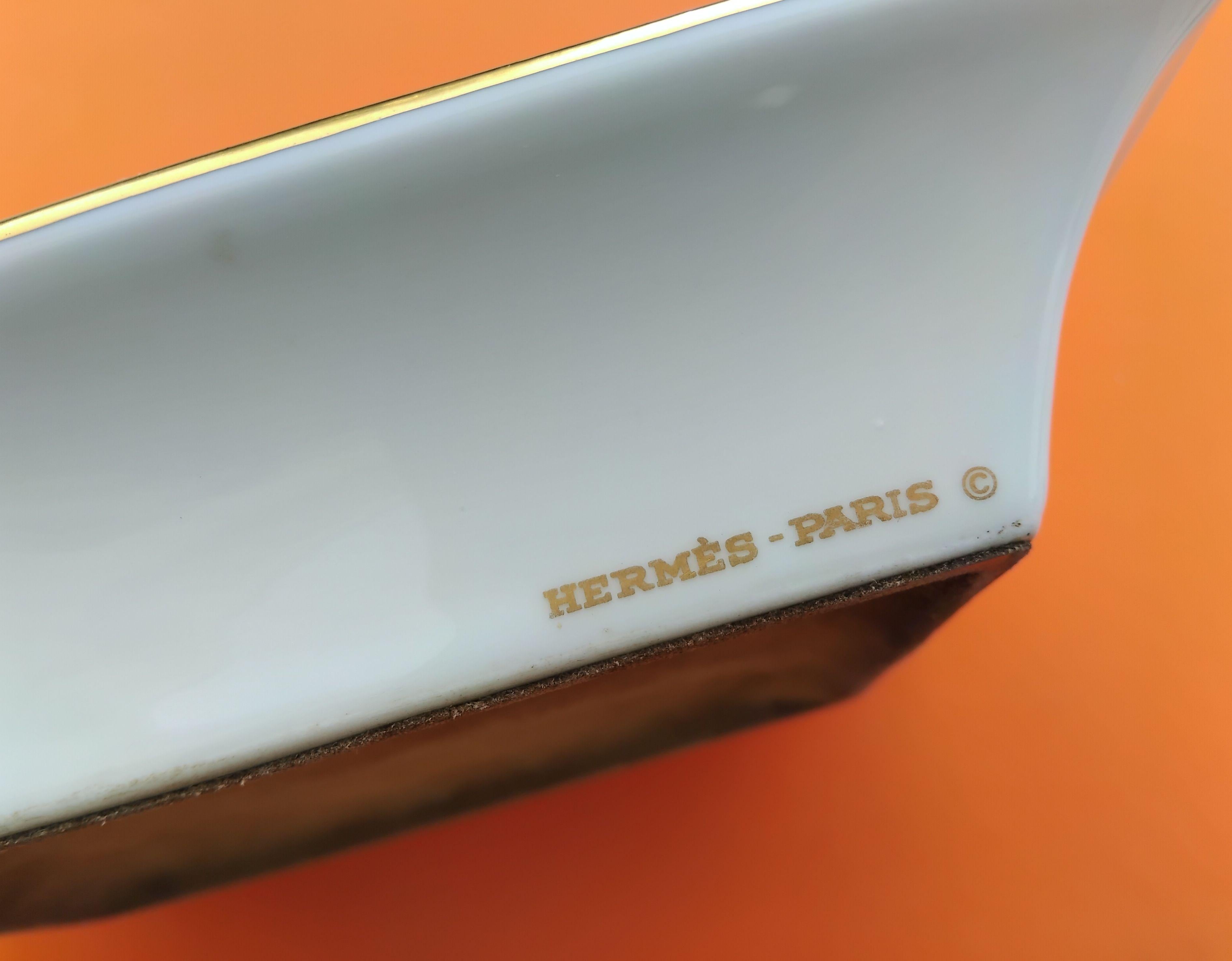 Hermès Zigarrenaschenbecher Wechselschale Tukan Vogel aus Porzellan  im Angebot 10