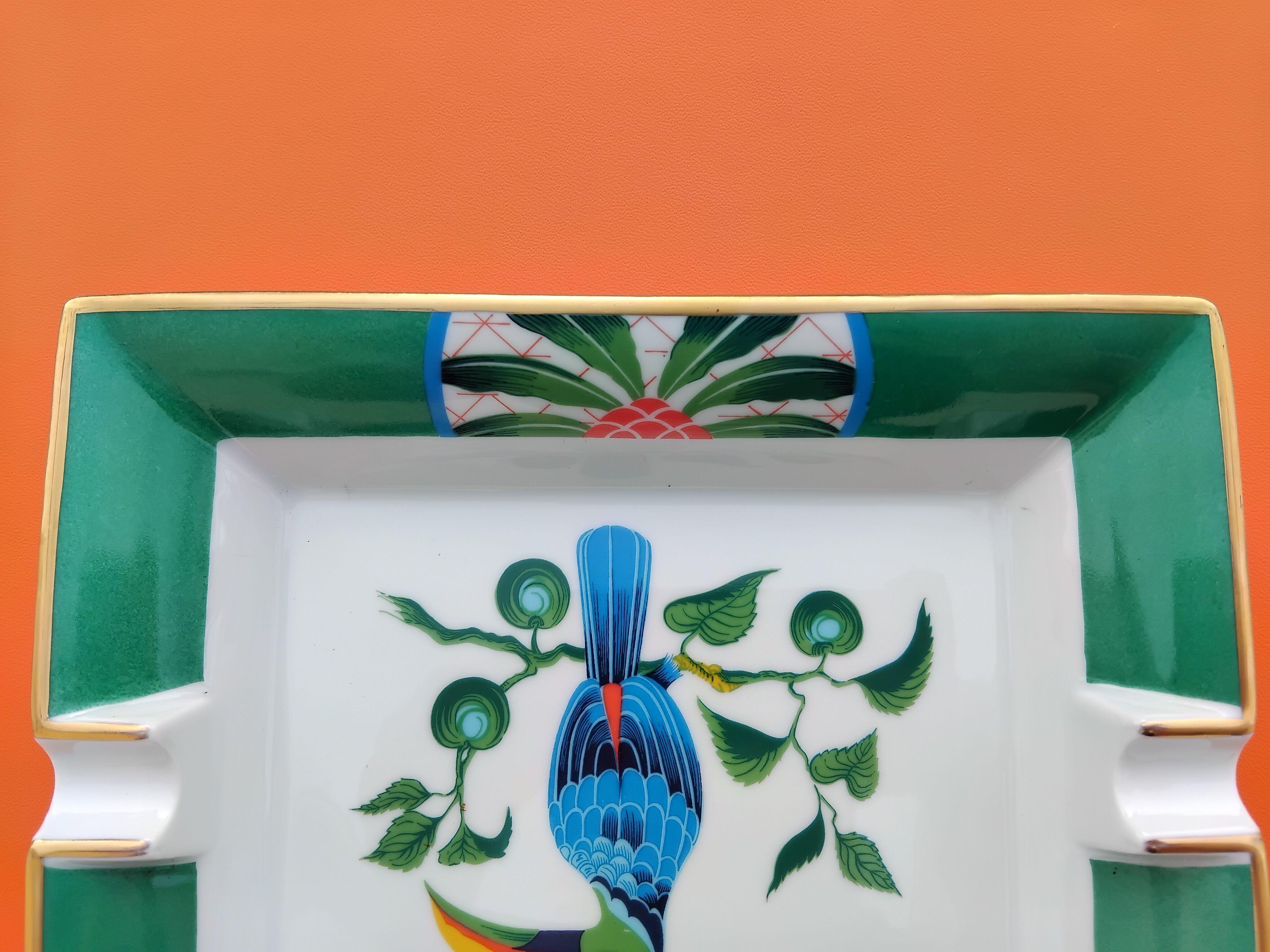 Hermès Cigar Ashtray Change Tray Toucan Bird in Porcelain  For Sale 1