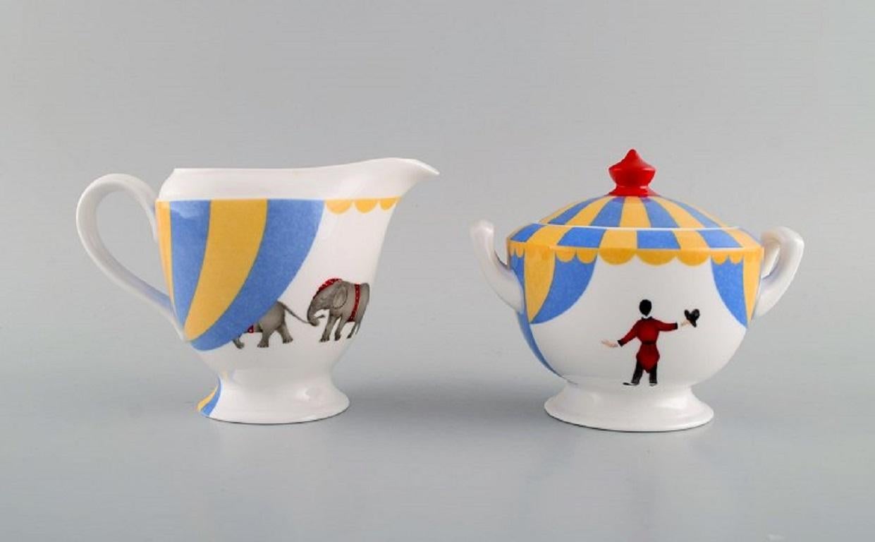 20ième siècle Service à thé Hermès Circus, théière, crémier et sucrier en porcelaine