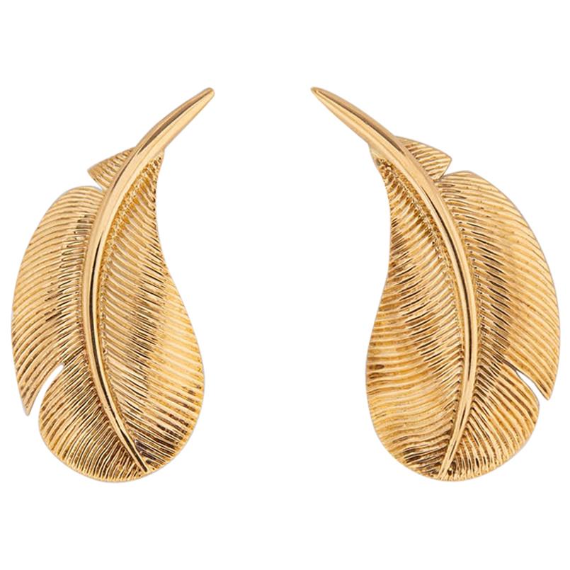 Hermès Classic Gold Feather Motif Earrings