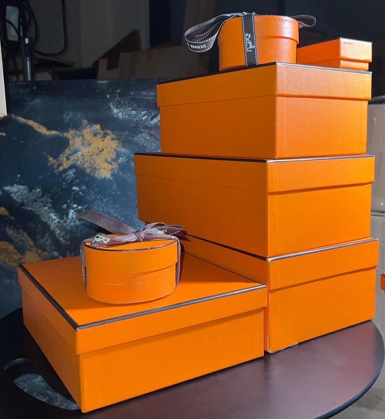 Hermès Classic Orange Box Set of 7, Square and Round, Hermès Ribbons