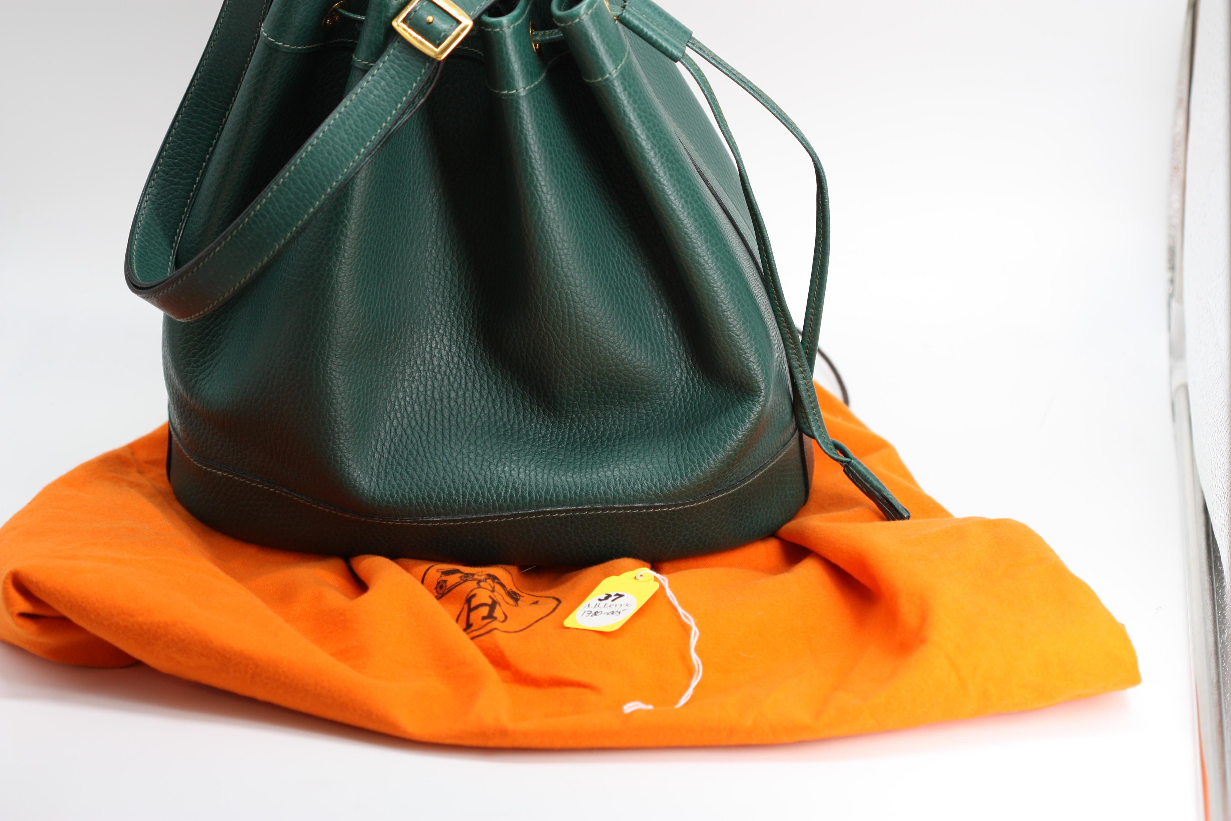 Hermes Clemence Leather Market Shoulder Bag 3