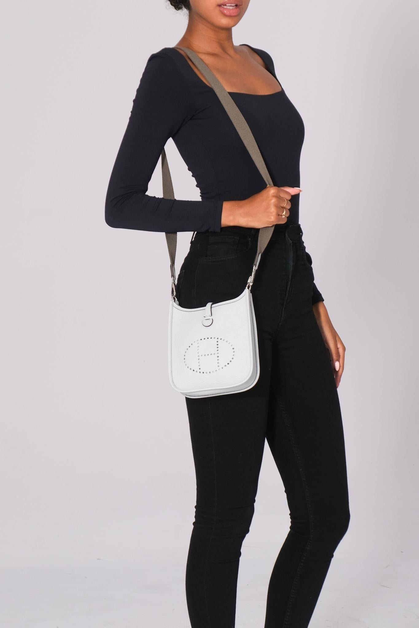 Hermès Clemence Leather Pale Blue Evelyn Tpm Crossbody Bag For Sale 6