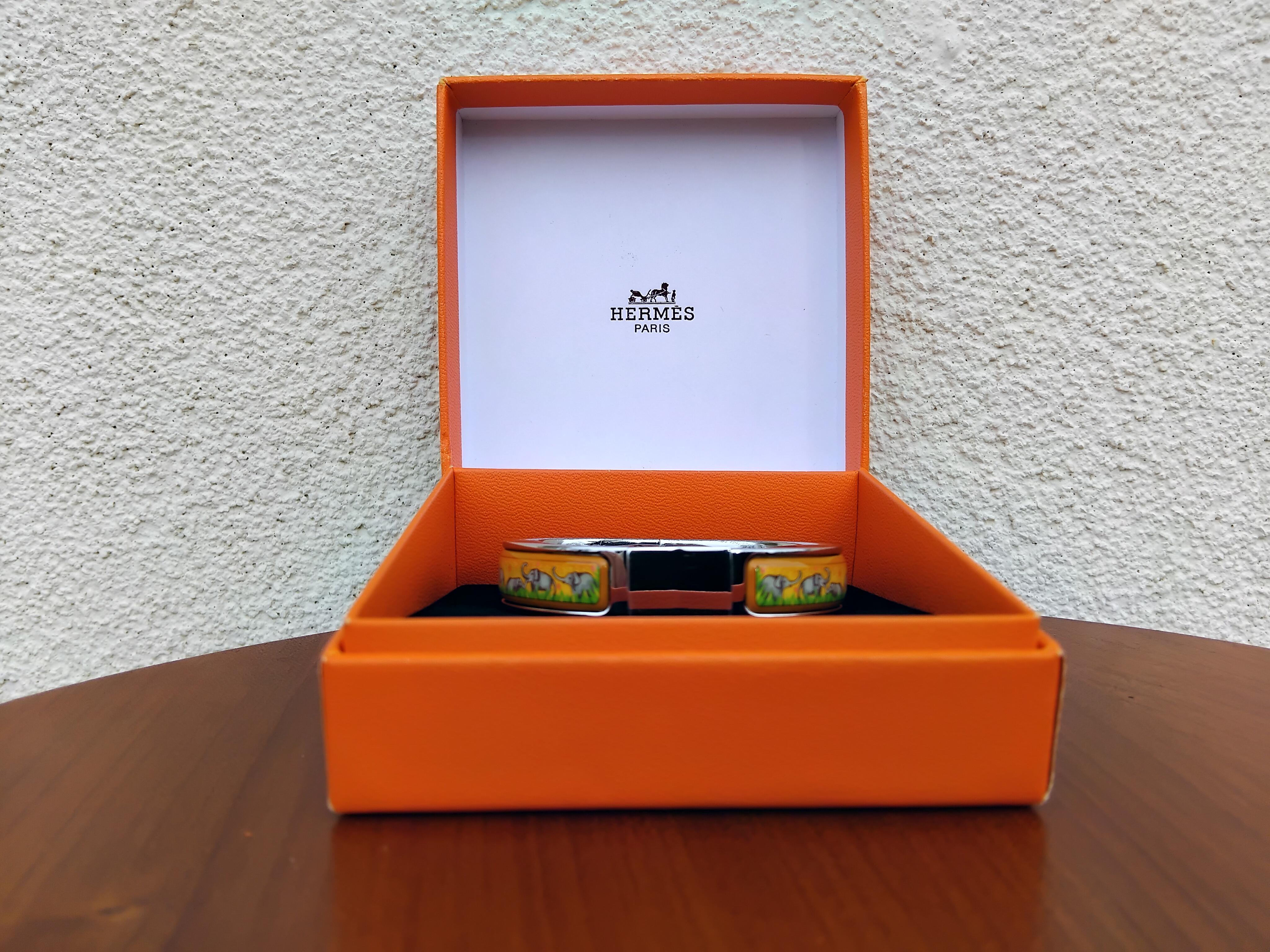 Hermès Clic Clac Bracelet en émail Elephants Grazing Phw Narrow PM en vente 9