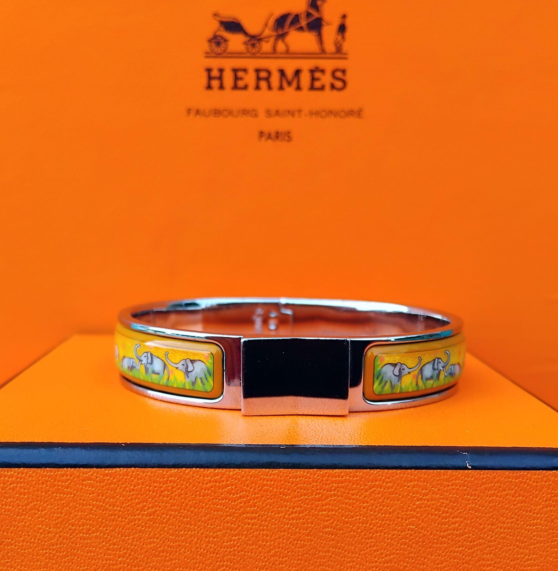 Women's Hermès Clic Clac Enamel Bracelet Elephants Grazing Phw Narrow PM For Sale