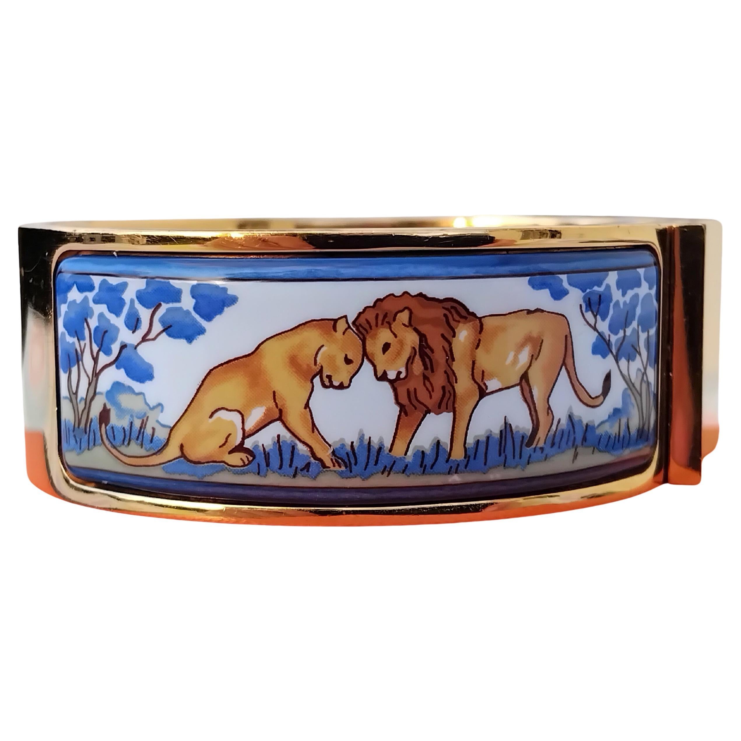 Hermès Clic Clac Emaille-Armband Löwen und Löwinnen in Savanne Ghw im Angebot 1