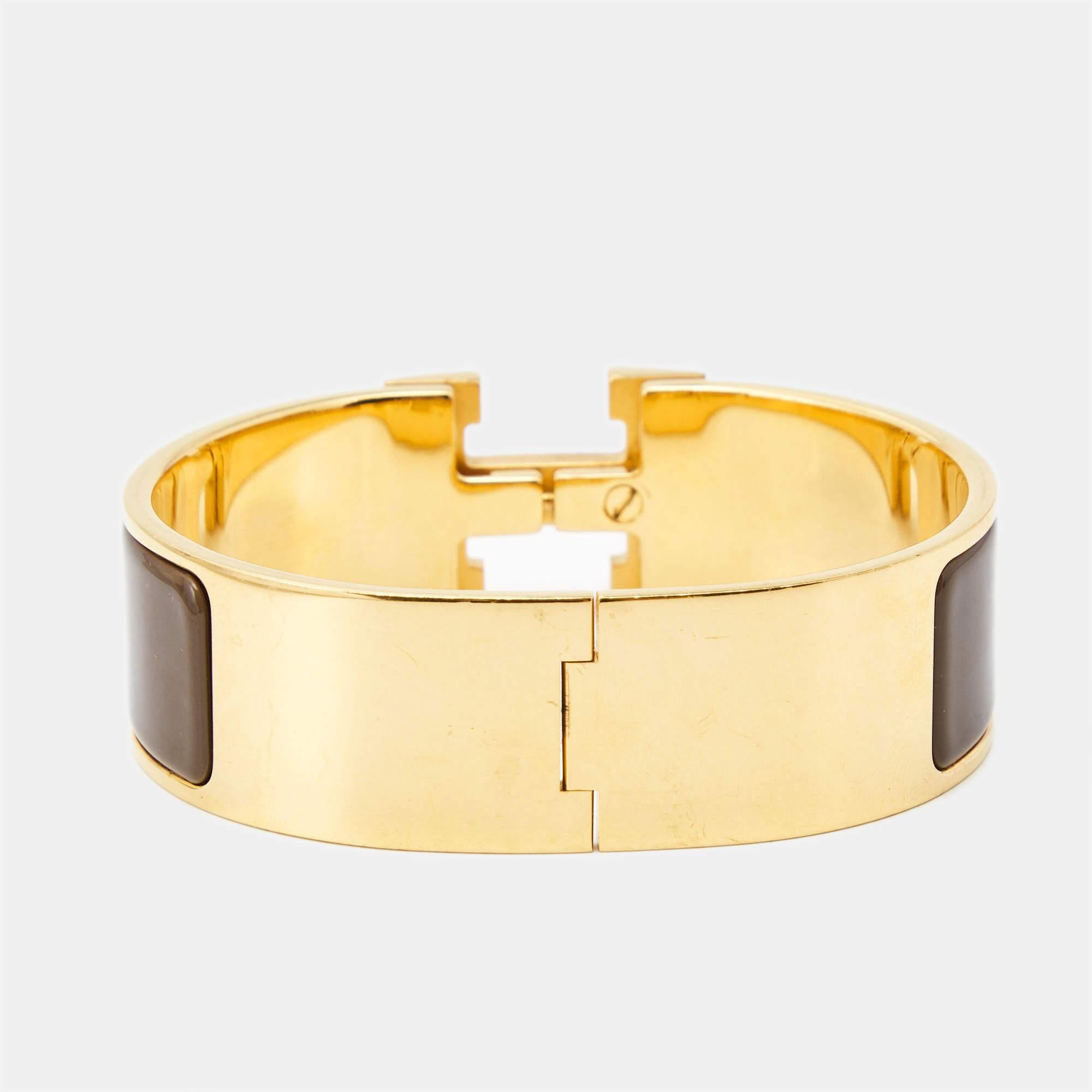 Hermès Clic Clac H Enamel Gold Plated Bracelet In Good Condition In Dubai, Al Qouz 2