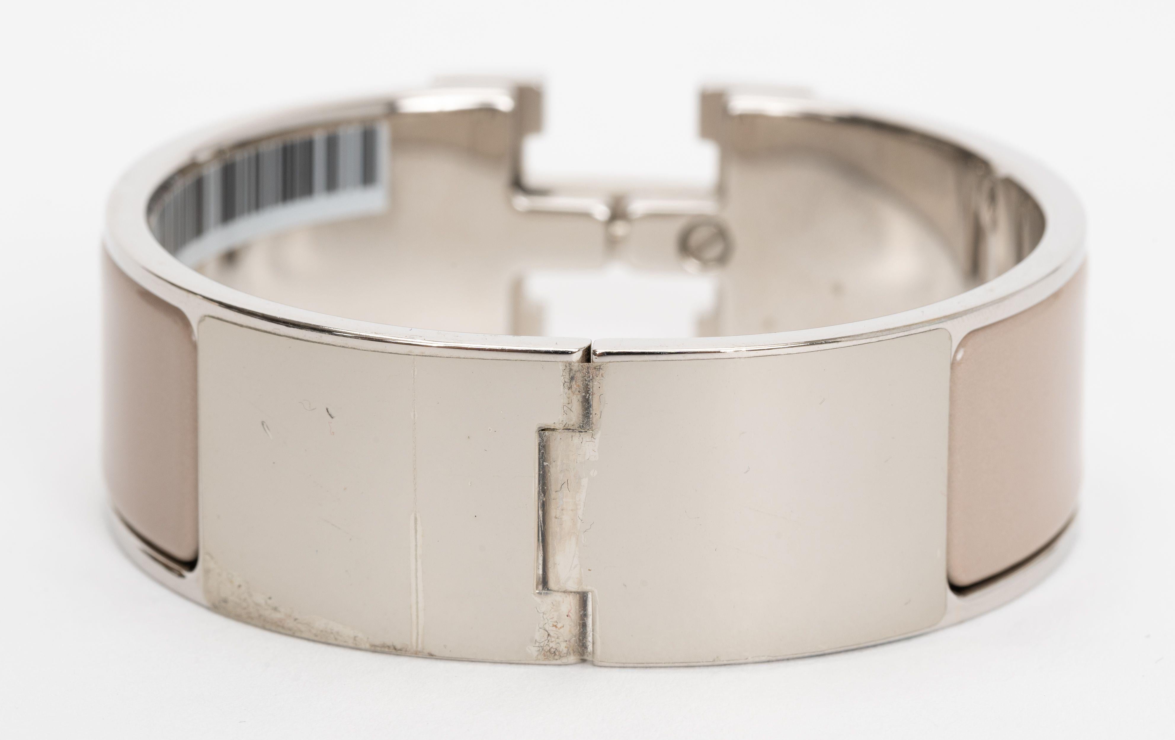 Pulsera Hermes Clic Clac H Marron Glacé en Nuevo estado para la venta en West Hollywood, CA