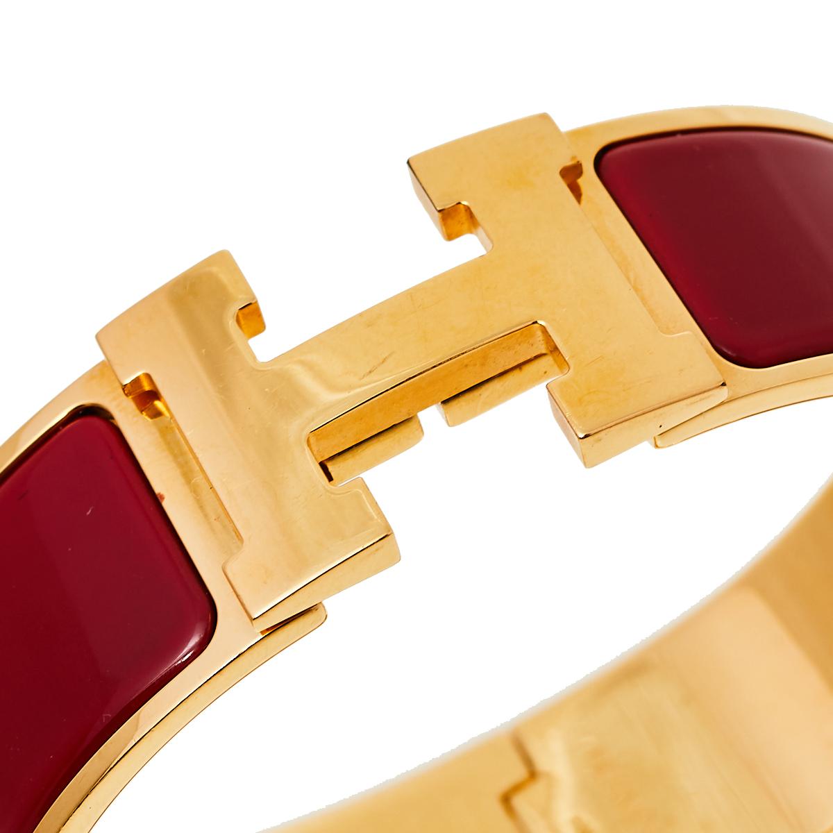 Hermès Clic Clac H Red Enamel Gold Plated Wide Bracelet PM In Good Condition In Dubai, Al Qouz 2