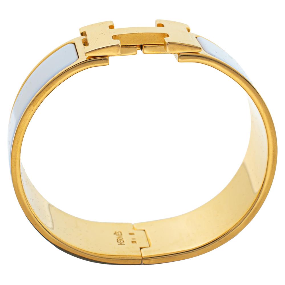Hermès Clic Clac H White Enamel Gold Plated Wide Bracelet PM In Good Condition In Dubai, Al Qouz 2