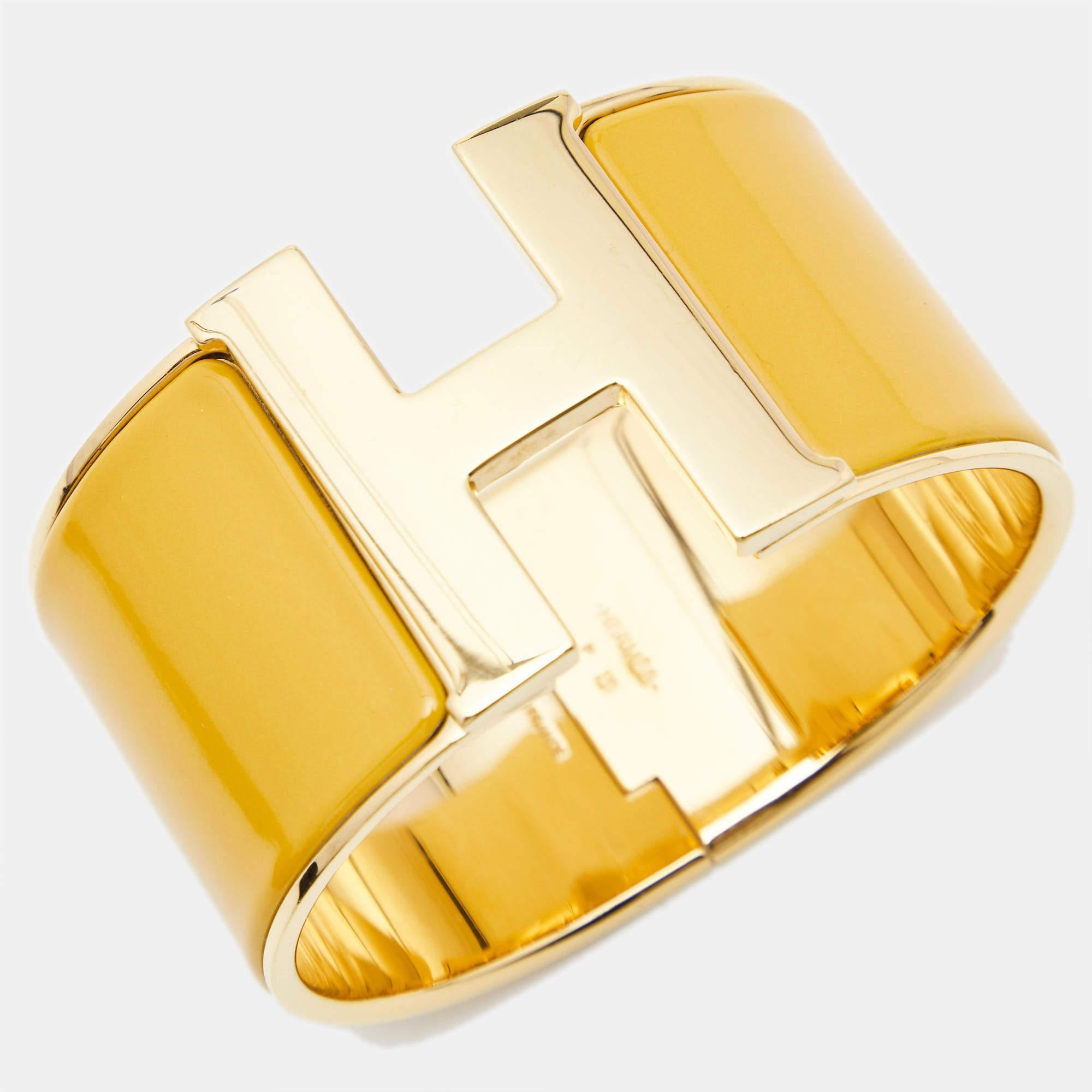 Hermes Clic Clac H gelbes Emaille vergoldetes extra breites Armband im Zustand „Gut“ im Angebot in Dubai, Al Qouz 2