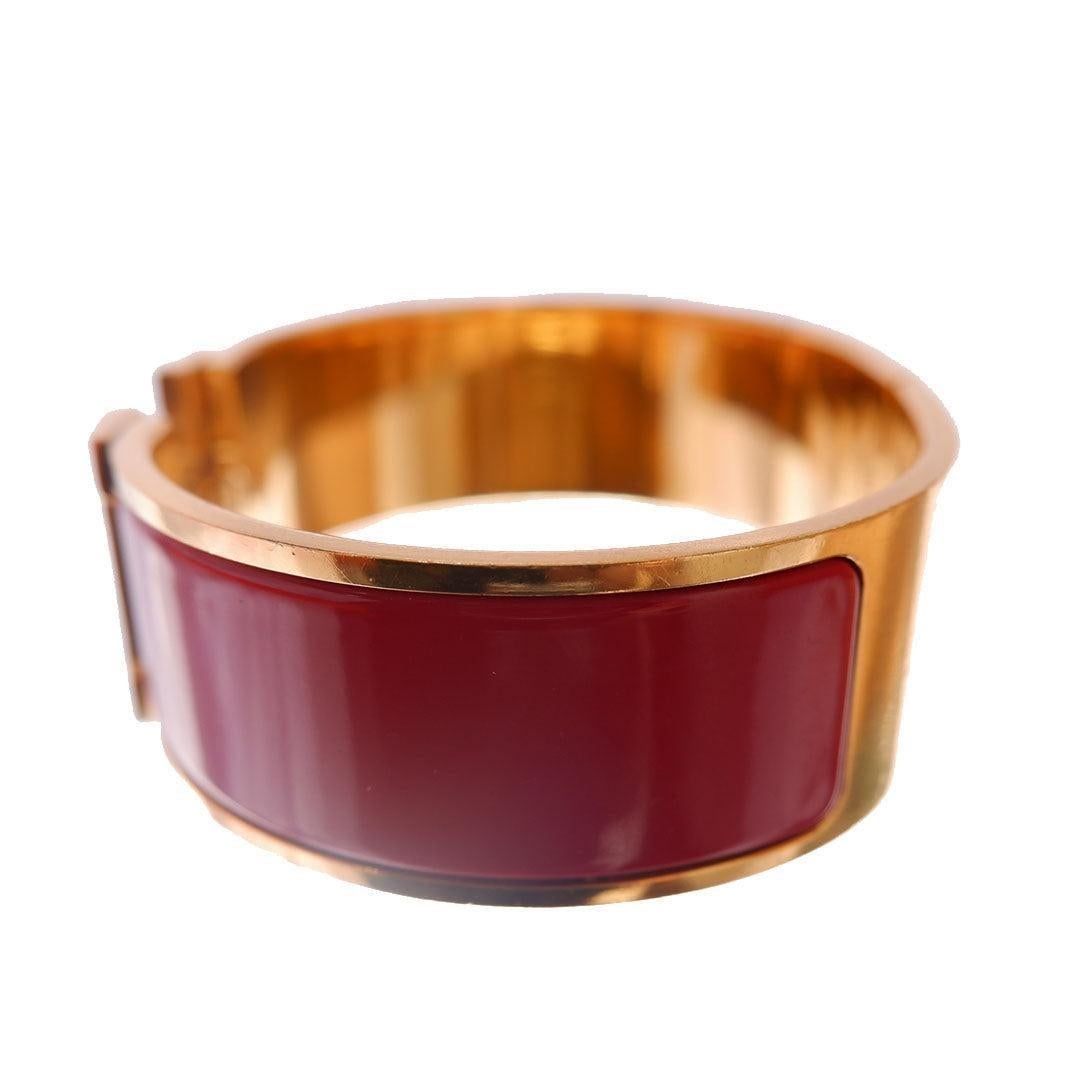 Hermes Clic Clac Wide Bangle Bracelet en métal rouge et métal doré Bon état - En vente à Irvine, CA