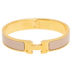 Hermès Clic H Beige Enamel Gold Plated Narrow Bracelet