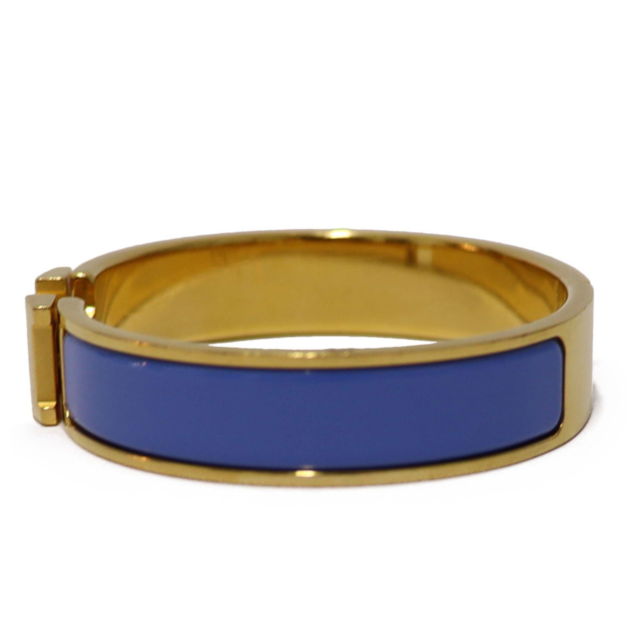 Hermes Clic H bracelet in Bleu Album enamel with gold plated hardware, small PM size. In an great condition

Size:
Width: 11mm 

Condition:
Overall condition: Good

 

Extras

N/A

