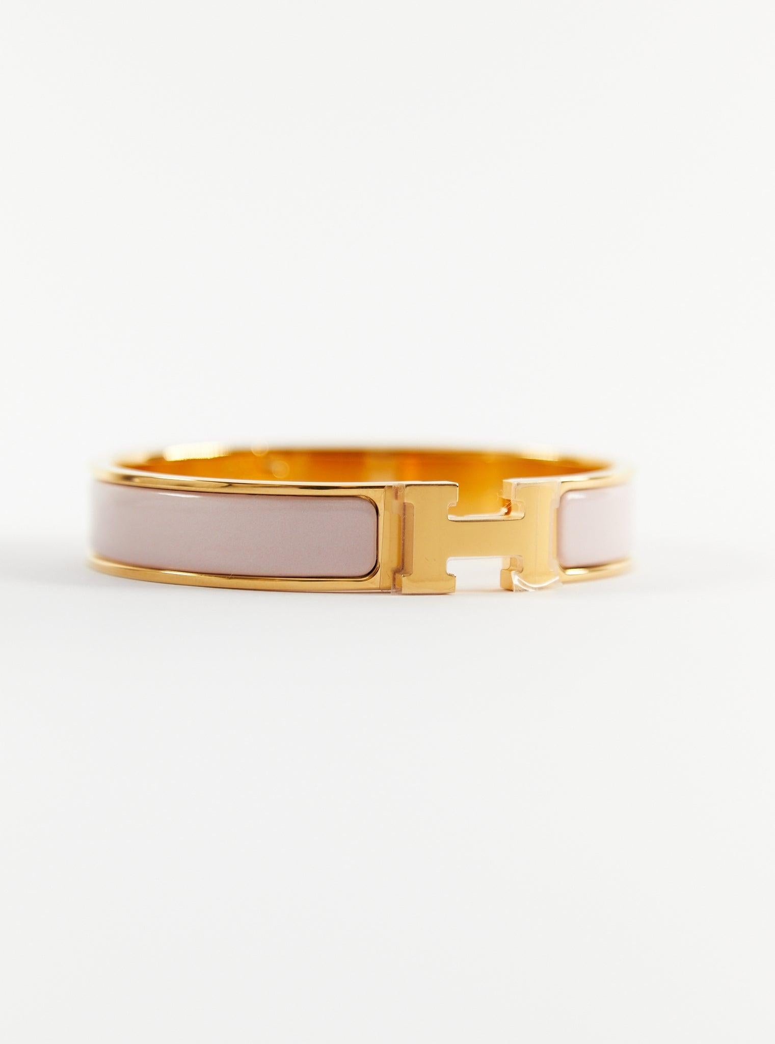 Hermès Clic H PM Bracelet in Rose Candeur & Gold

Wrist size: 16.8 cm  Width: 12 mm

Made in France