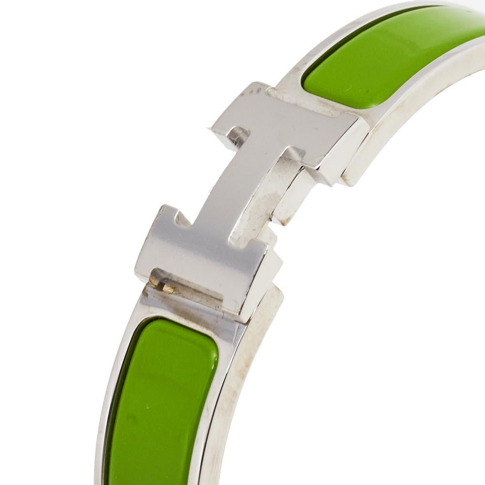 Contemporary Hermès Clic H Green Enamel Palladium Plated Narrow Bracelet