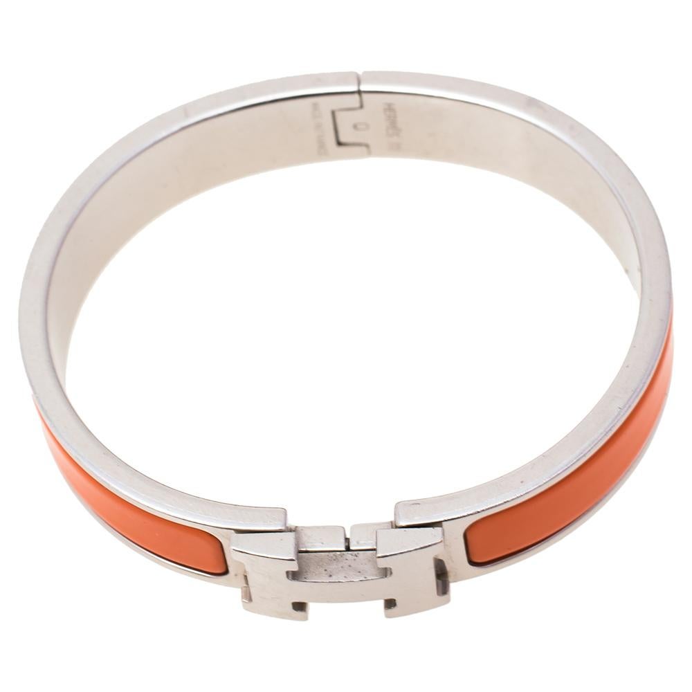 Hermès Clic H Orange Enamel Palladium Plated Narrow Bracelet PM In Fair Condition In Dubai, Al Qouz 2