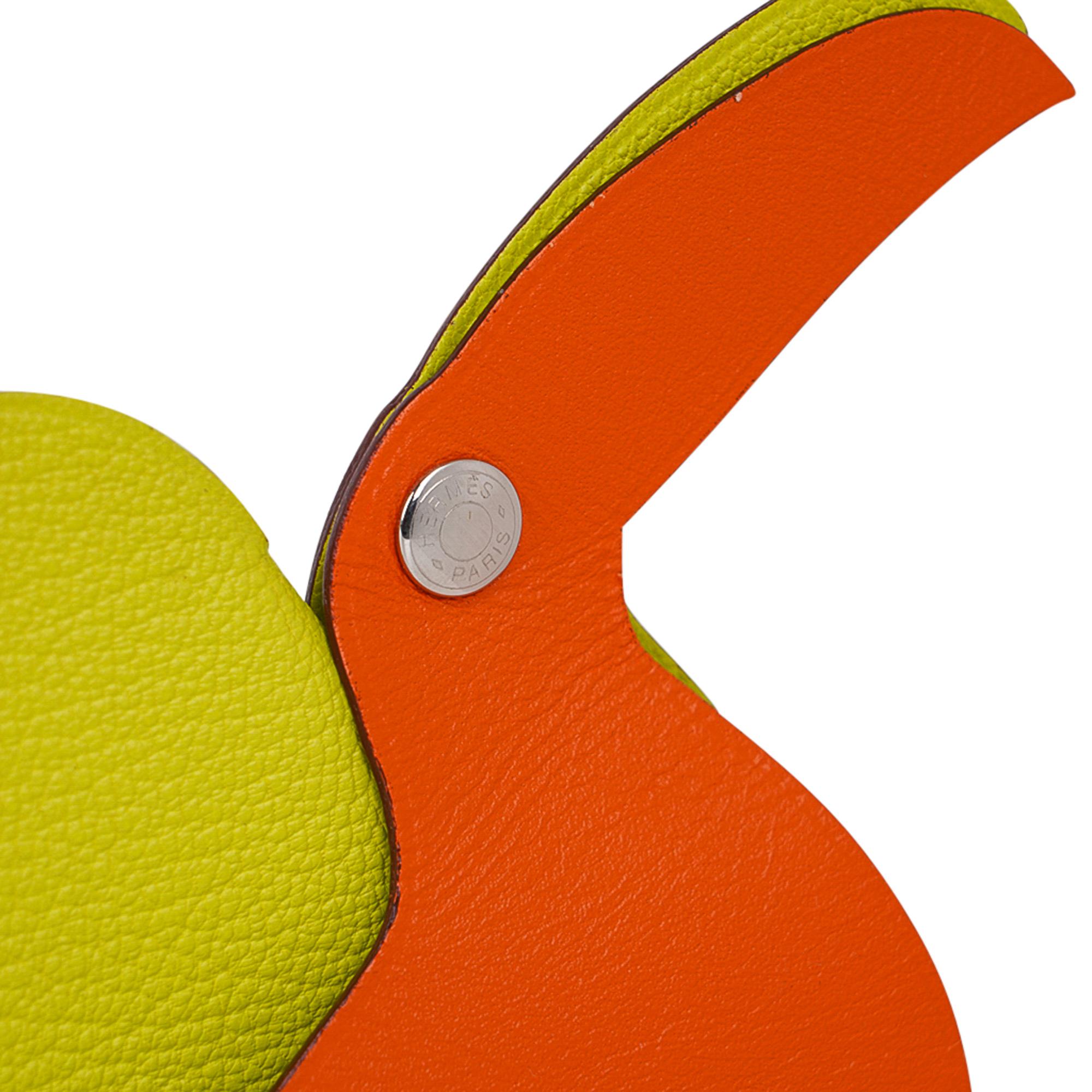 Mightychic offers a Hermes Clickazoo Toucan featured in Feu Orange and Lime.
A whimsical Art Piece with Clou de Selle Palladium snaps.
This piece snaps together into a Toucan for display.
In Chevre and Everlisse cowhide.
Wonderful for desk or
