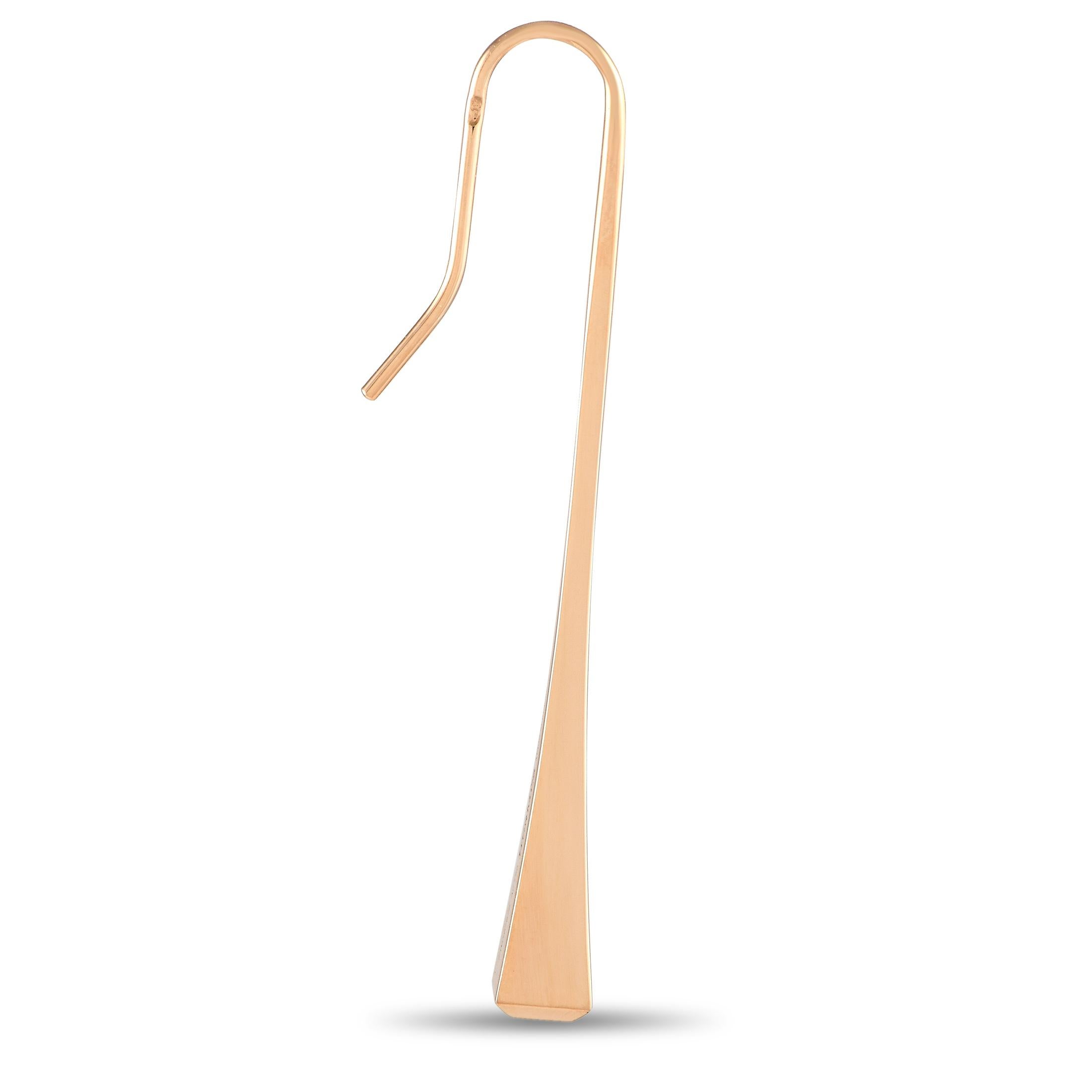 These Hermes Clou De Forge earrings are ideal for anyone with a minimalist aesthetic. Crafted from opulent 18K Rose Gold, each one of these elegant earrings measures 2.0 long and 0.45 wide.This jewelry piece is offered in brand new condition and