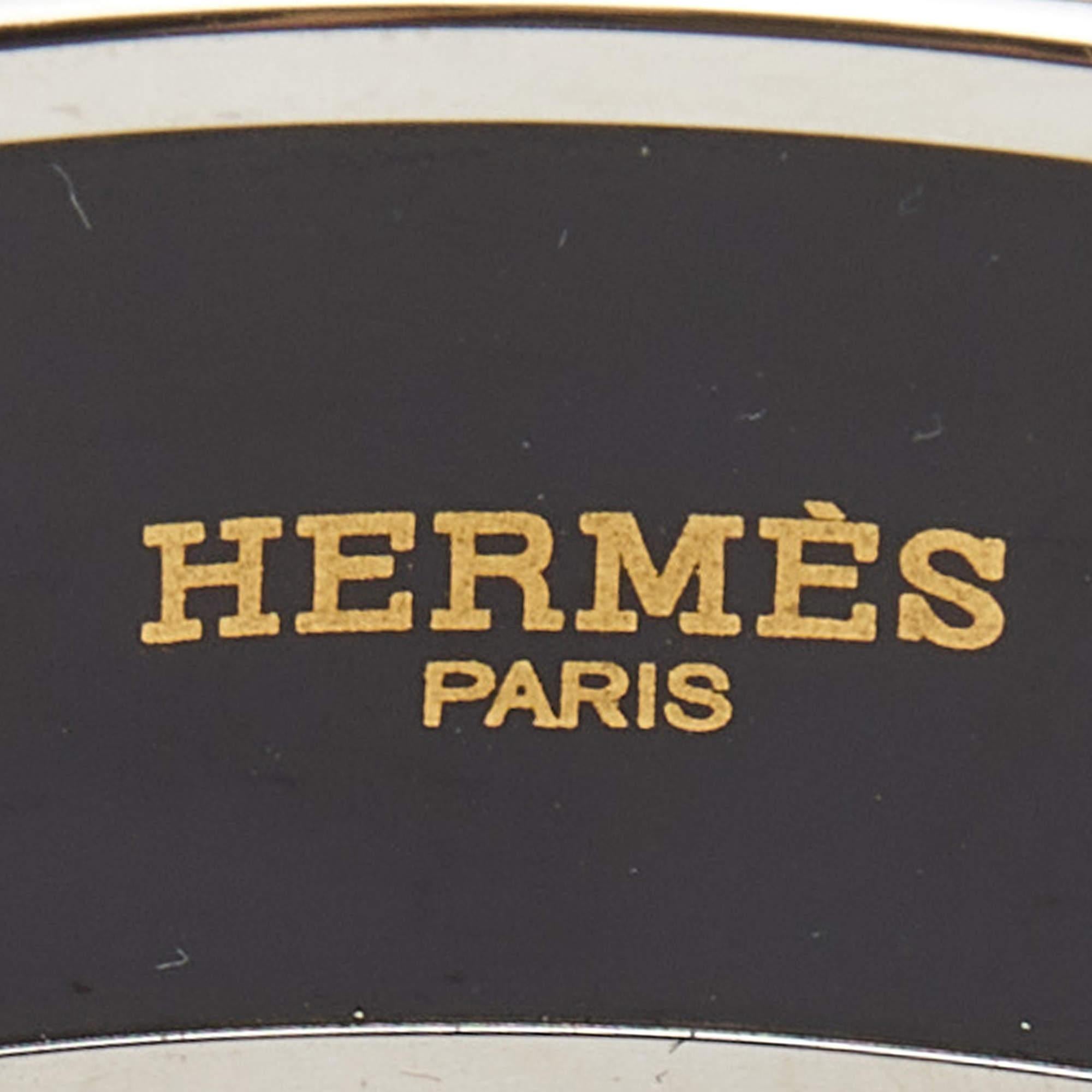 A classic Hermès bangle bracelet is so simple, effortless, and yet so chic and luxurious that it is worn over and over again once purchased. It never goes out of style. Constructed using palladium-plated metal, this bangle is beautified with