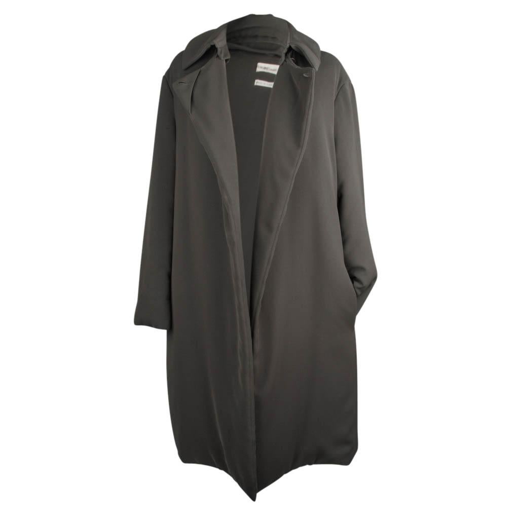 Hermès - Manteau élégant gris avec décolleté subtil, taille 38/6 en vente 1