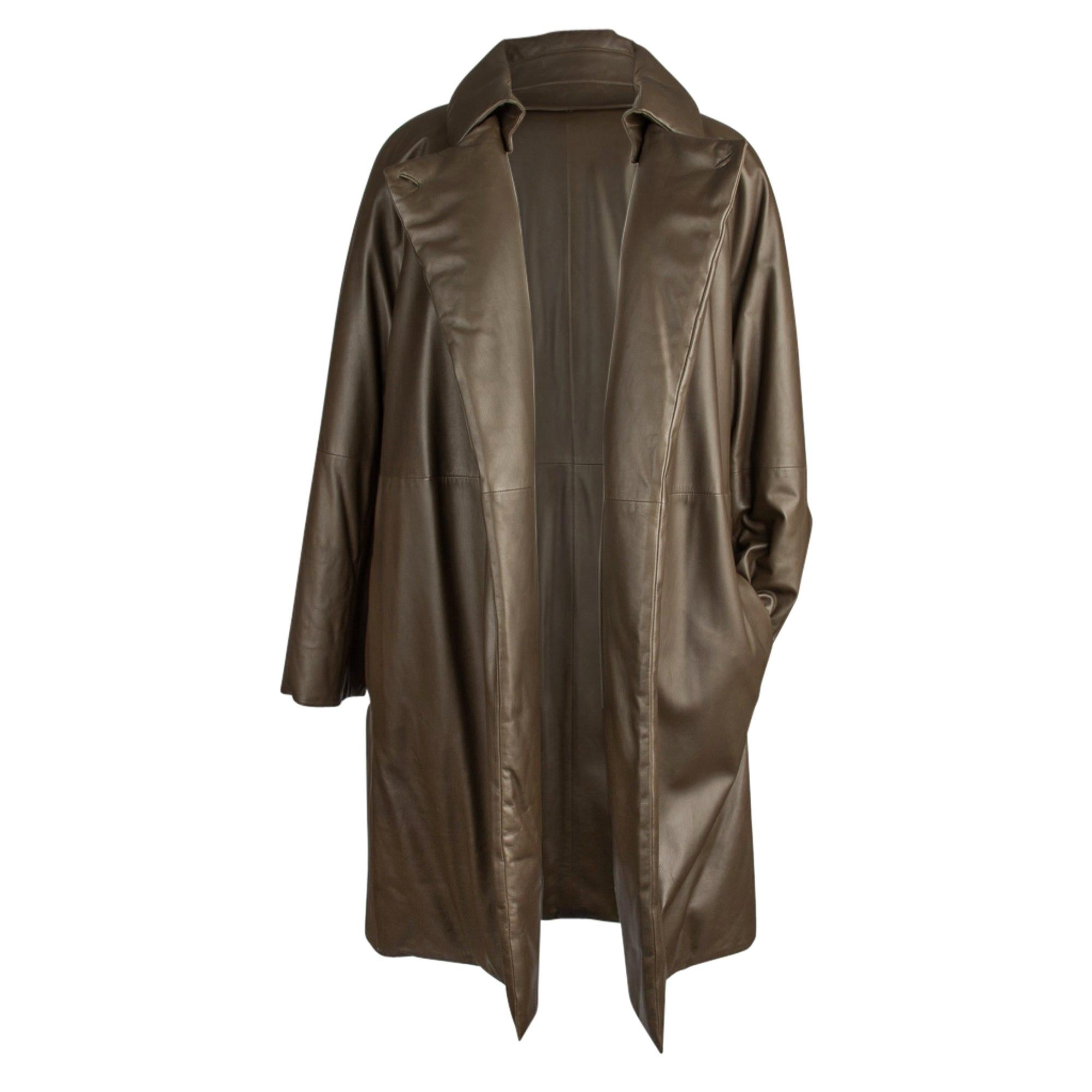 Hermes Coat Lamb Leather Taupe Sleek Subtle Wadding Detachable Collar 38 For Sale