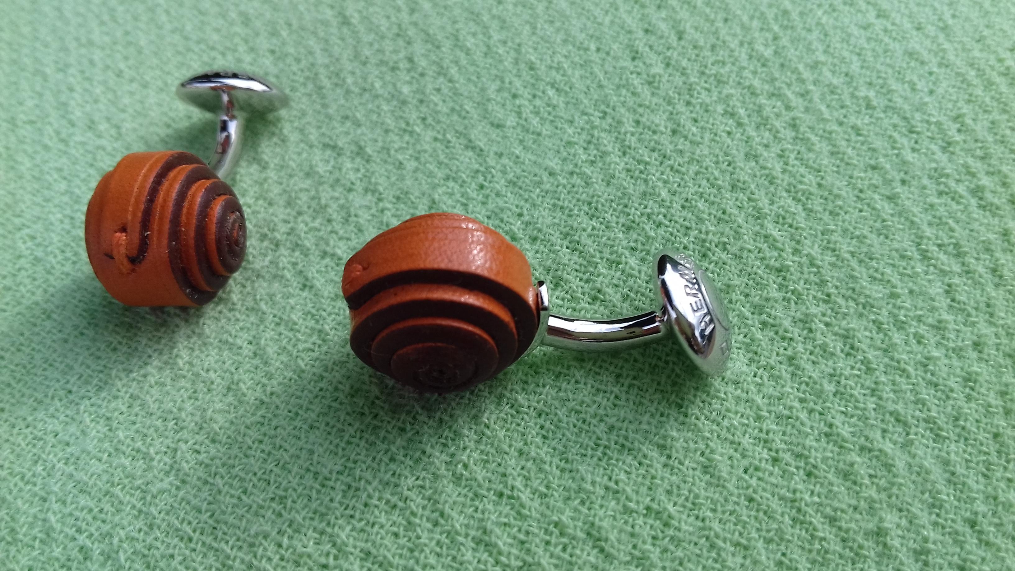 Hermès Coiled Leather and Sterling Silver Cuffs Button Snail Shaped Cufflinks  15