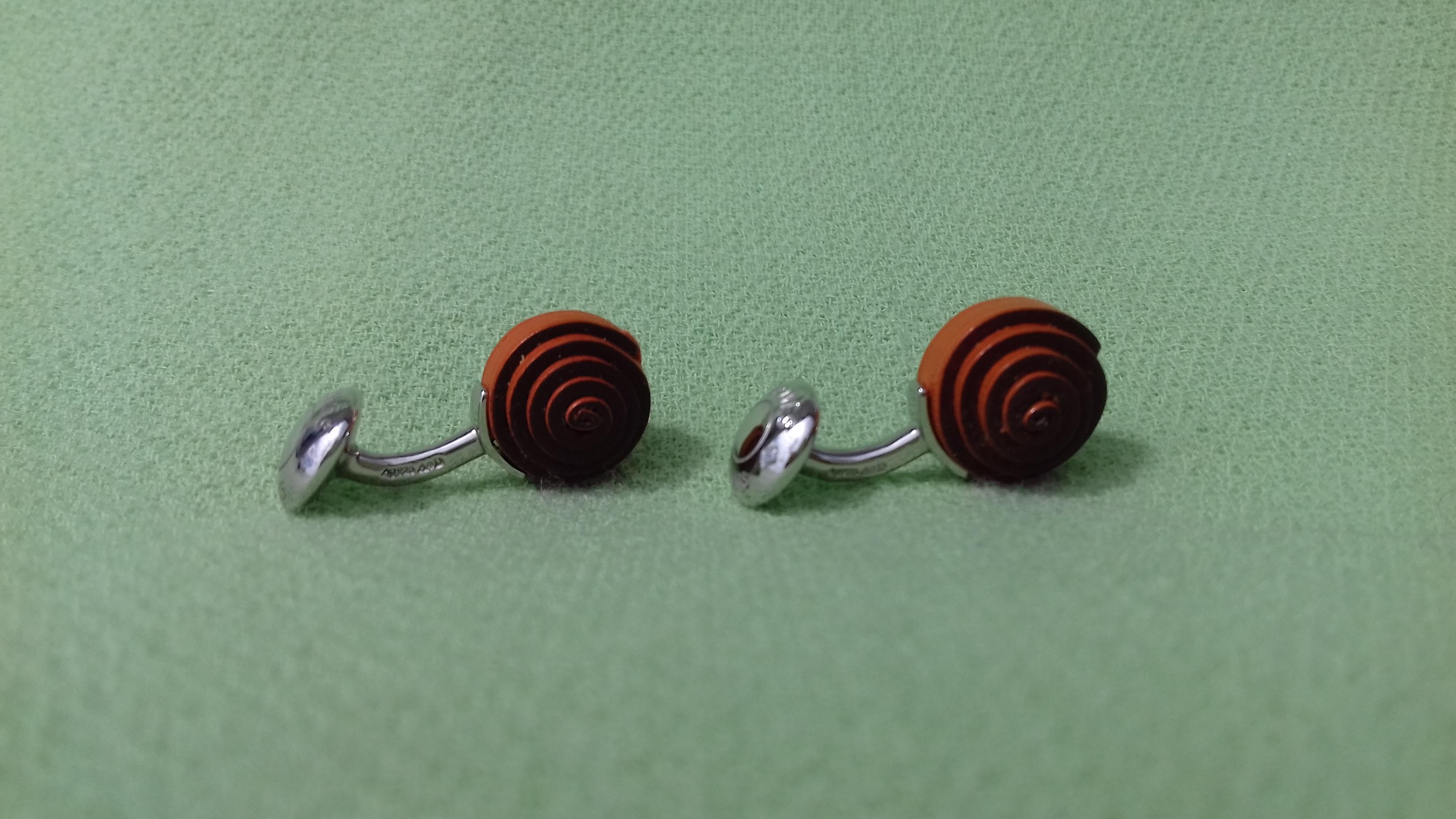 Women's or Men's Hermès Coiled Leather and Sterling Silver Cuffs Button Snail Shaped Cufflinks 