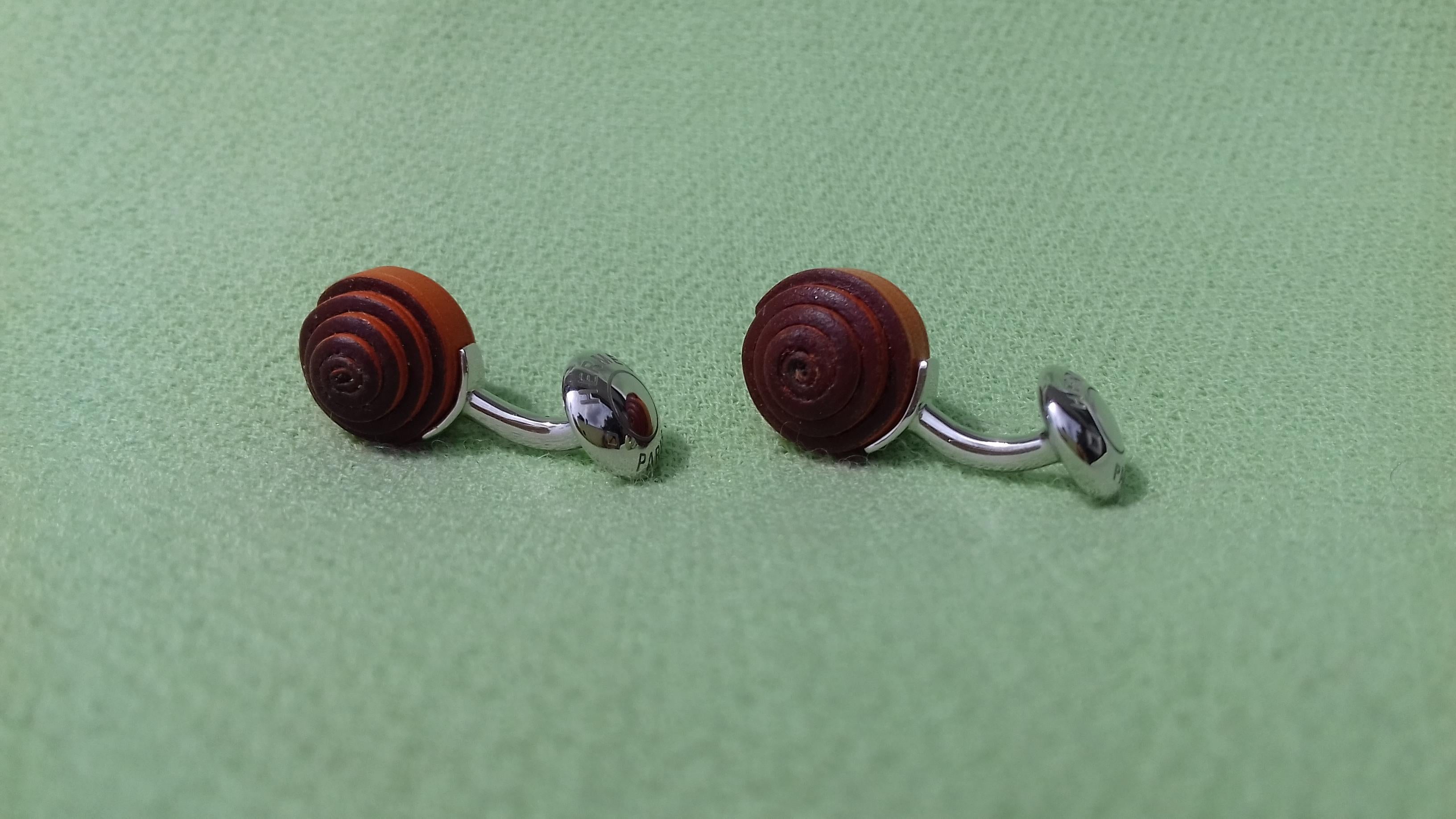 Hermès Coiled Leather and Sterling Silver Cuffs Button Snail Shaped Cufflinks  2