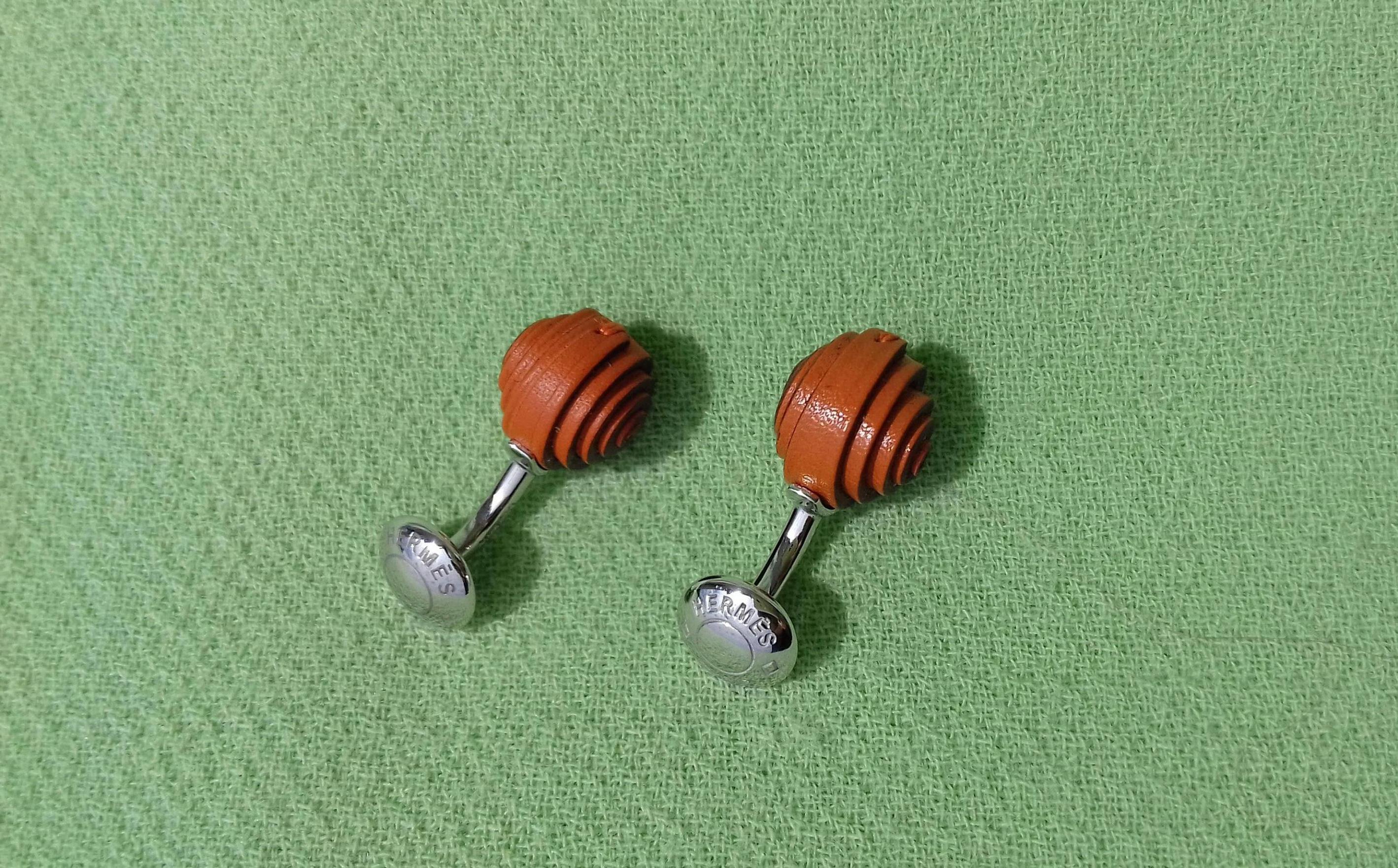 Hermès Coiled Leather and Sterling Silver Cuffs Button Snail Shaped Cufflinks  3