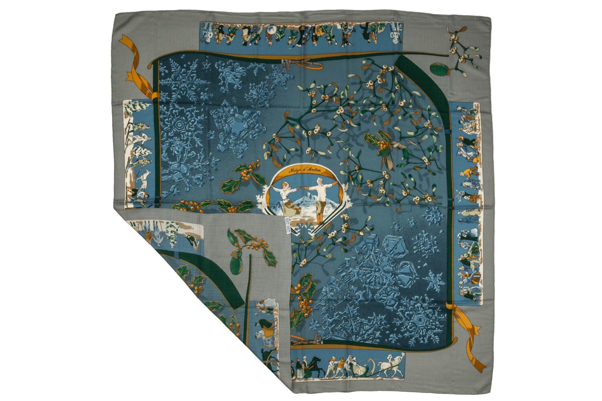 Hermès Collectible Niege D Antan Shawl (châle) en vente 1