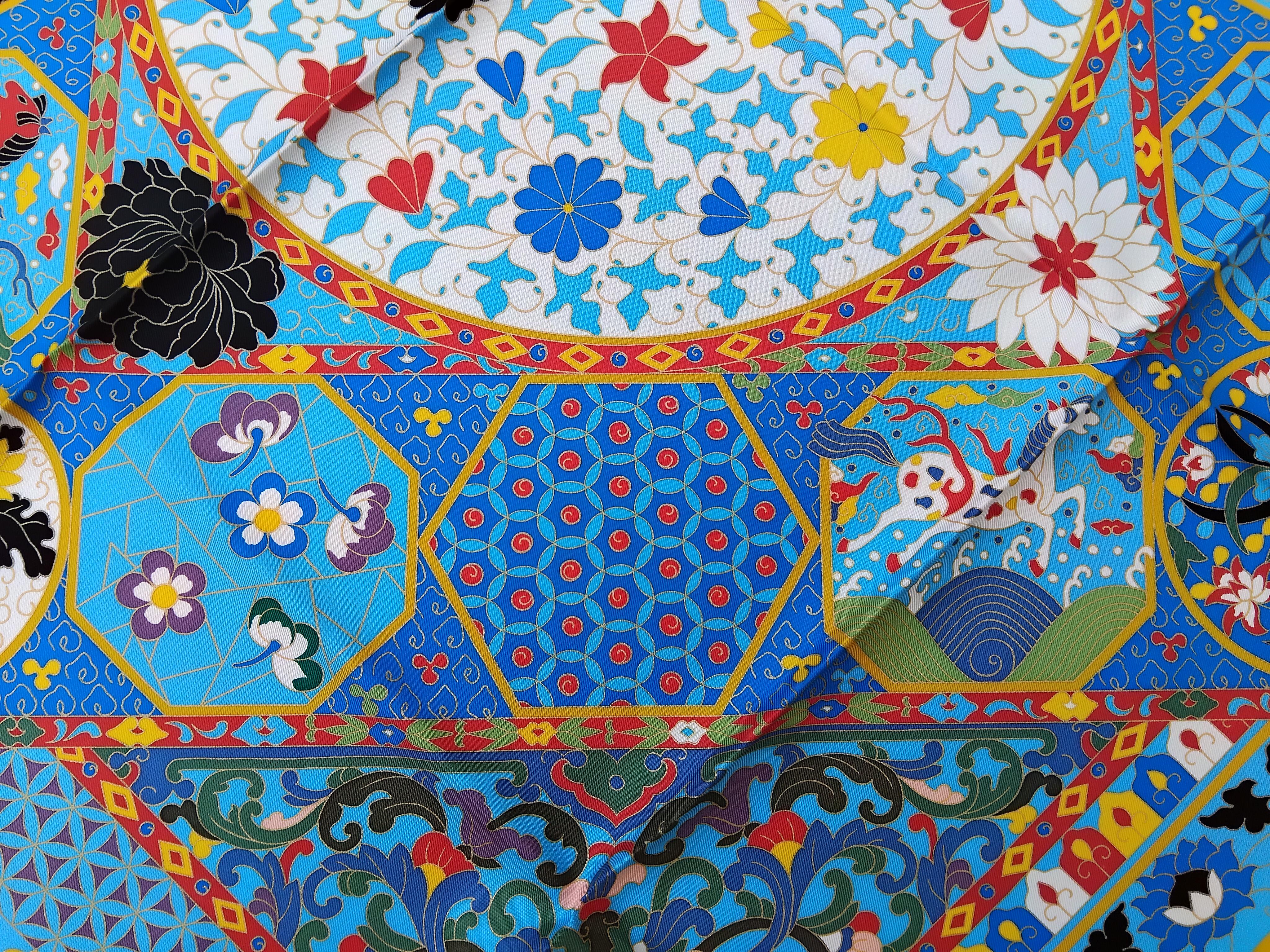 Hermès Collections Imperiales Foulard en soie Catherine Baschet Rouge Bleu Jaune en vente 4