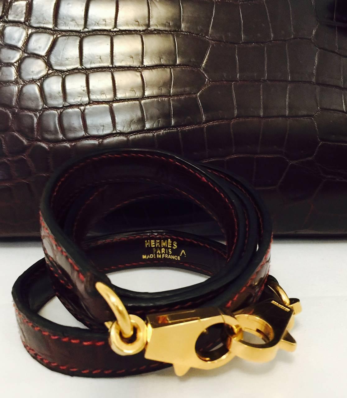 Hermes Collector's Crown Jewel Kelly 35 Bordeaux Matte Porous Crocodile GHW  For Sale 3