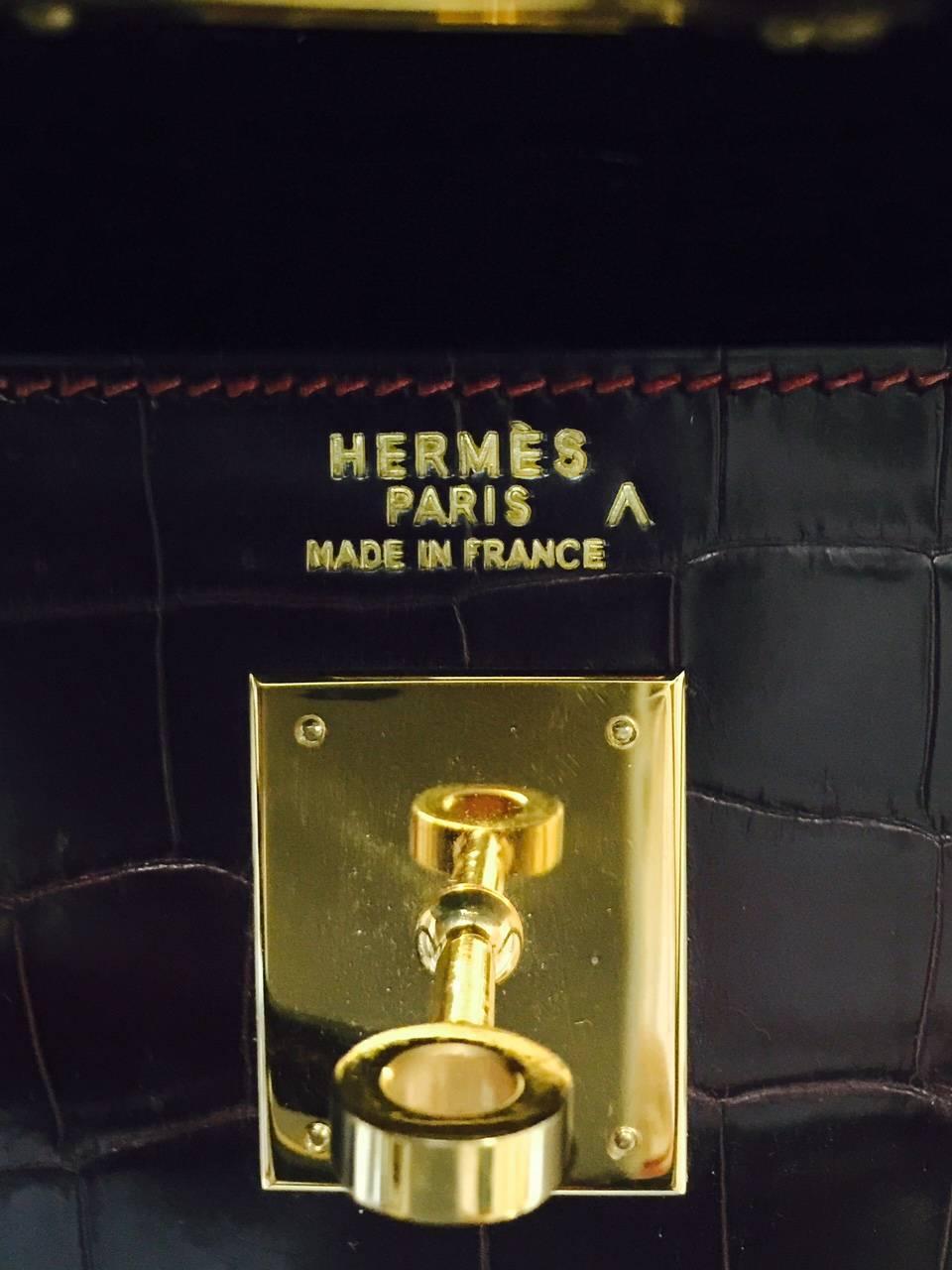 Hermes Collector's Crown Jewel Kelly 35 Bordeaux Matte Porous Crocodile GHW  For Sale 2