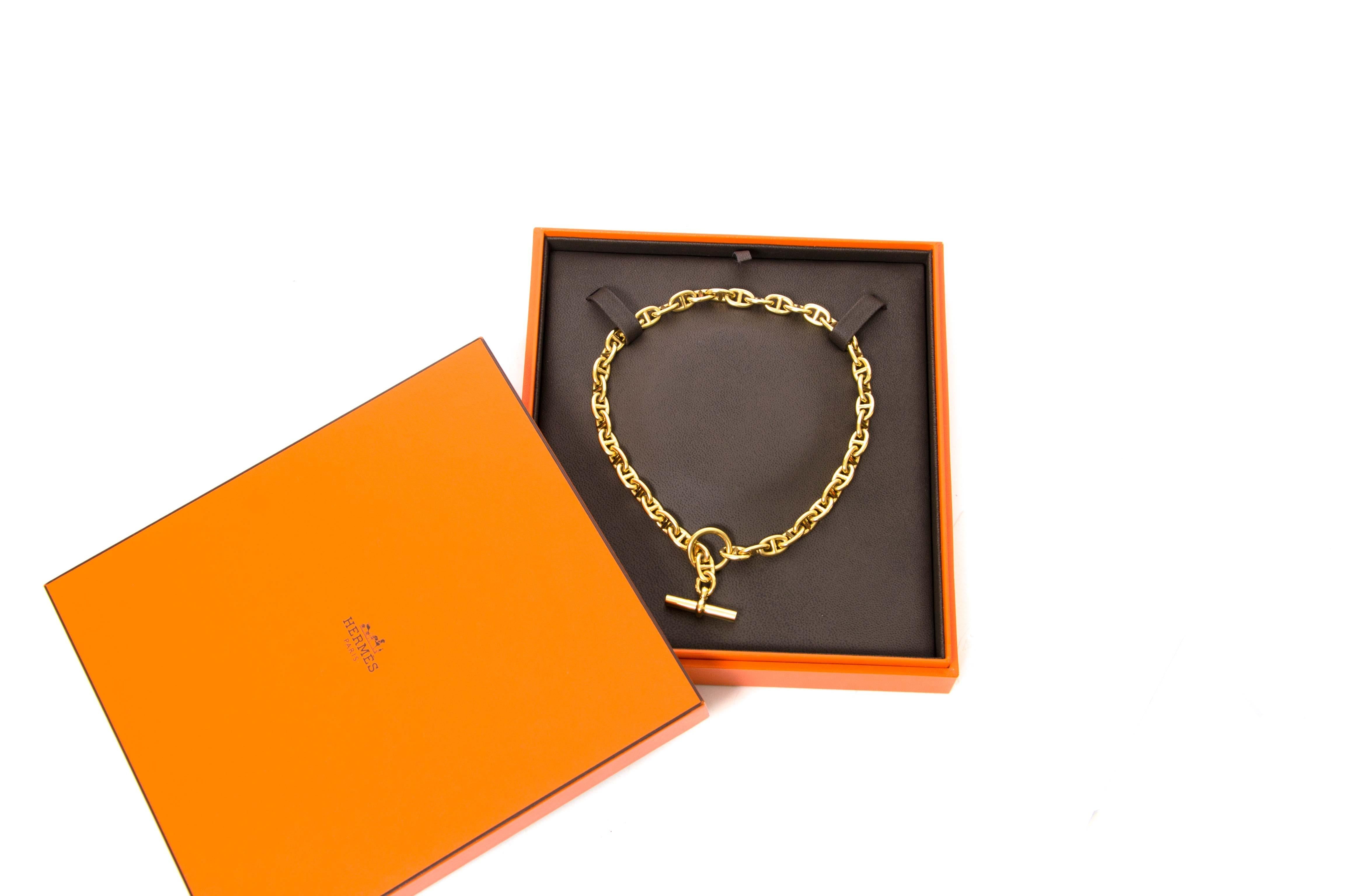 Excellent condition

Hermès Collier Chain d'Ancre PM 18K Gold

COMES WITH CERTIFICATES

The epitome of pure luxury: this divine Hermès necklace. The Chain d'Ancre is a true icon to the French designer house, and will have people stop and stare.

The