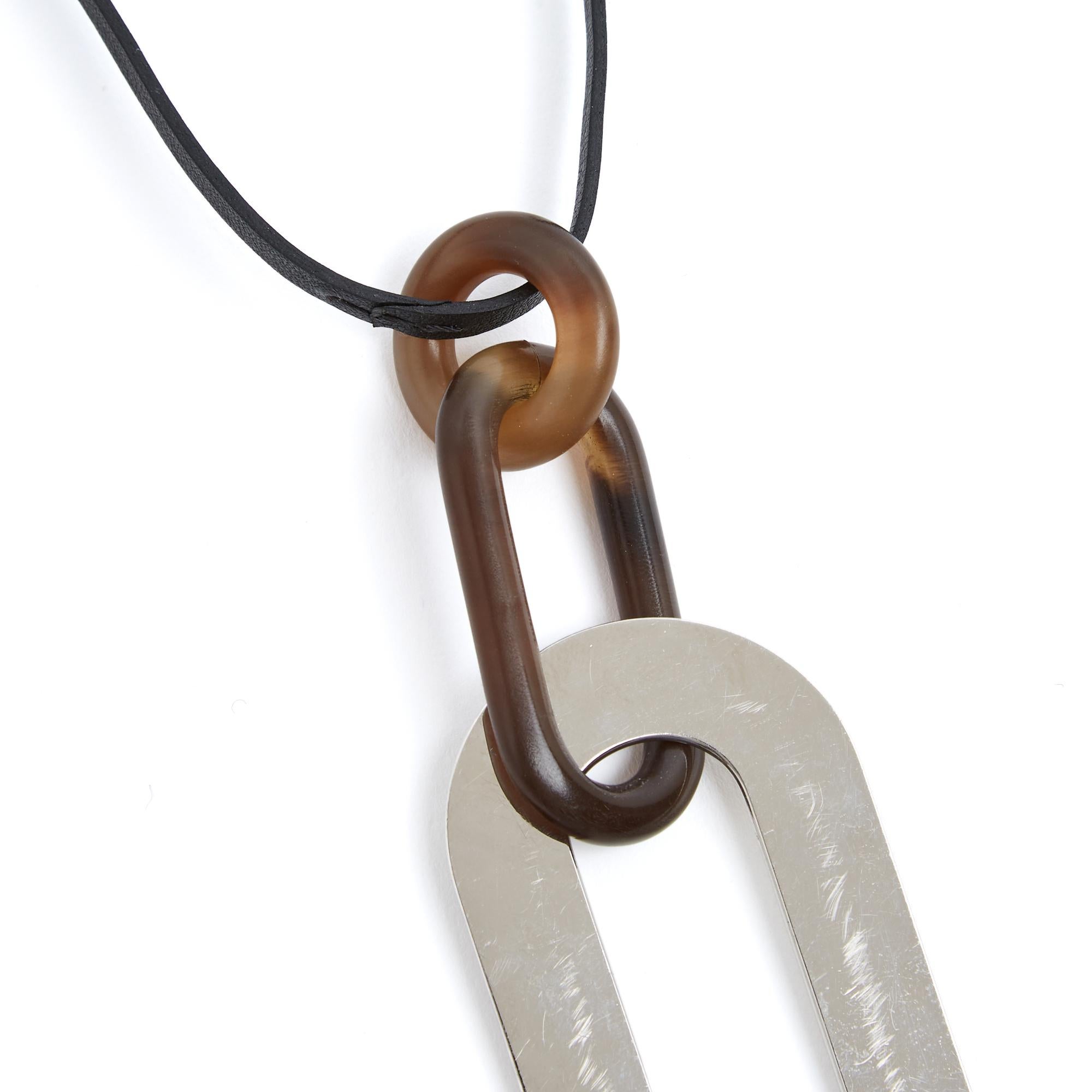 da uomo o donna Hermès Collier Corne Pigment Naturel Collana in corno e acciaio Hermes in vendita