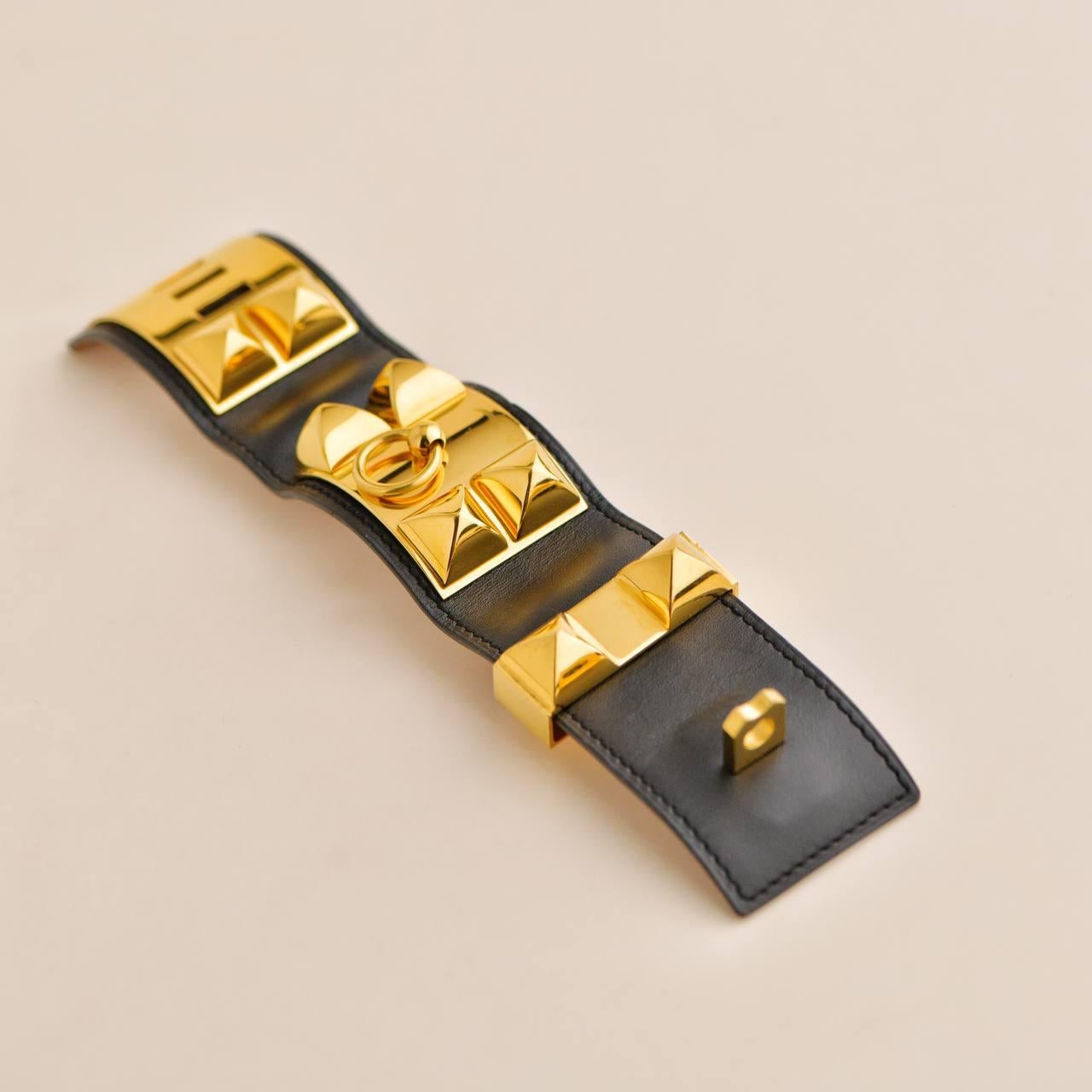 Women's or Men's Hermès Collier De Chien Leather Golden Metal Bracelet For Sale