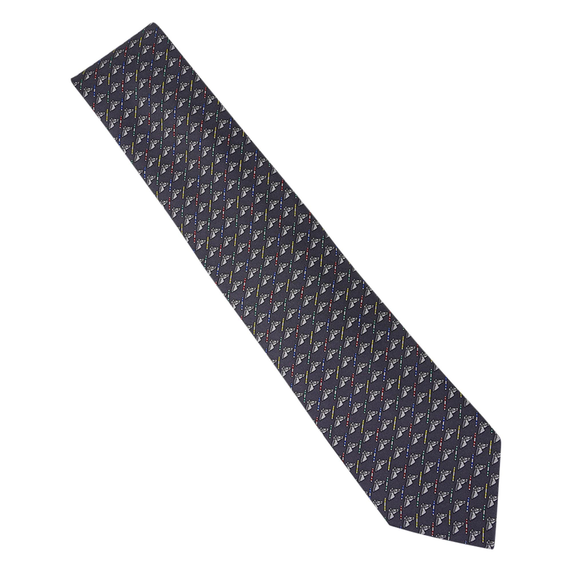 Hermès - Cravate colorée en sergé de soie anthracite/gris Clair en vente 4