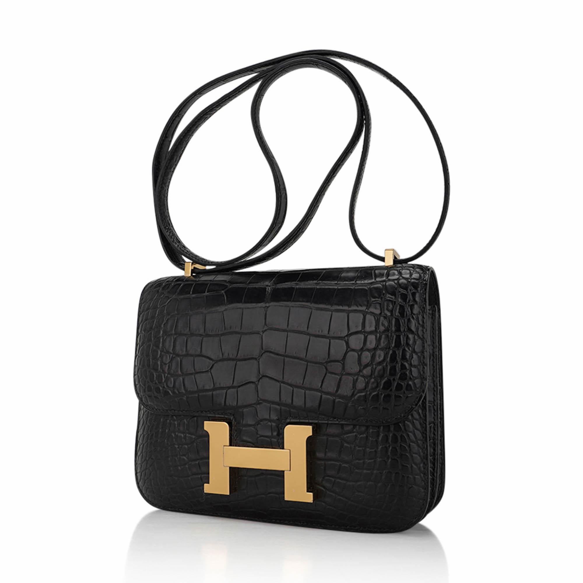Women's Hermes Constance 18 Bag Black Matte Alligator Gold Hardware and Mirror For Sale