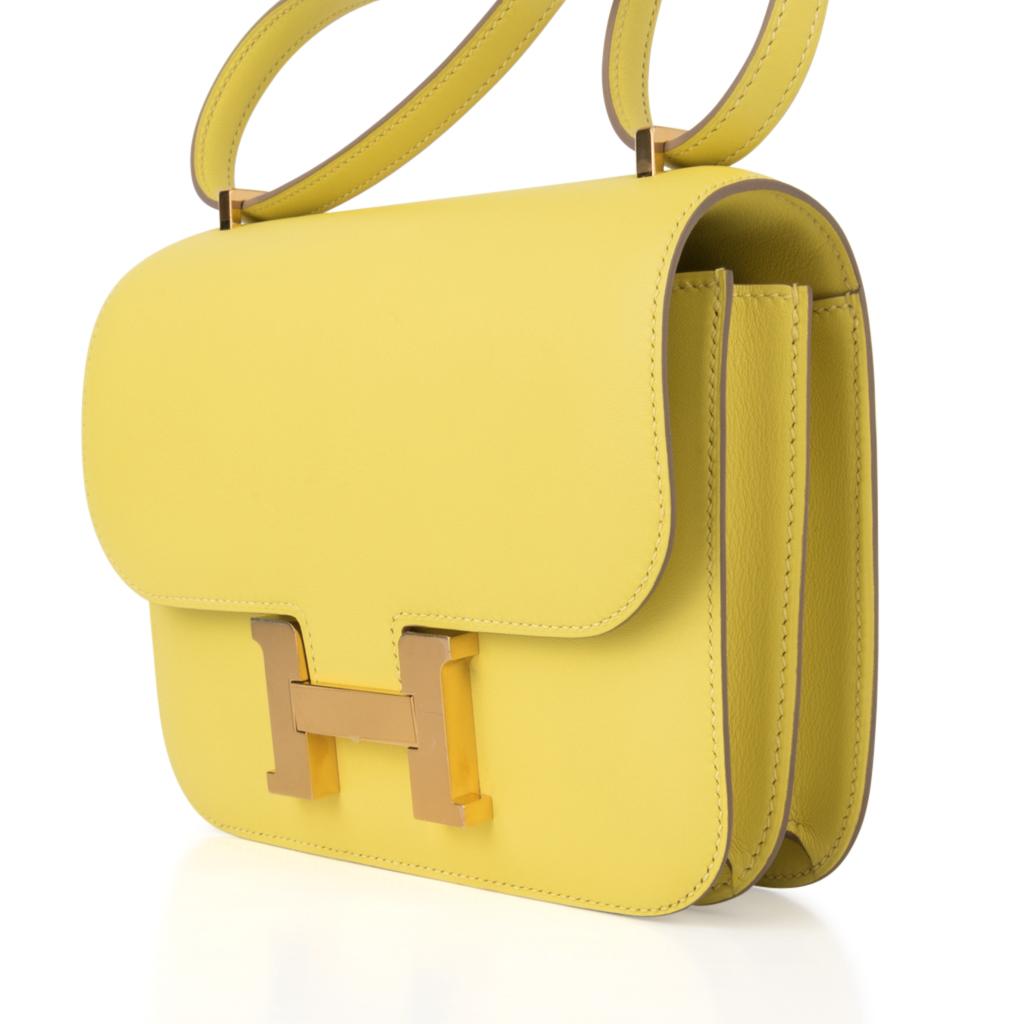 Hermès - Sac Constance 18 Lime Swift avec finition dorée, rare Neuf - En vente à Miami, FL