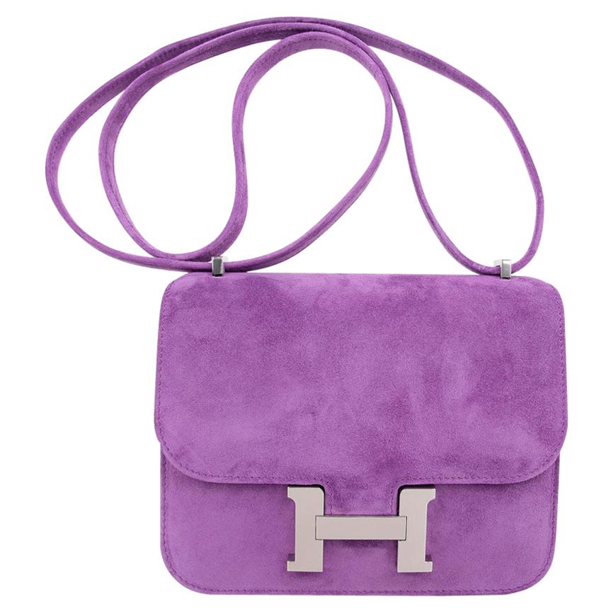 Mightychic offers an exquisite limited edition Hermes coveted Doblis (suede) bag features the Constance 18 in Violet Clair.
Beautiful muted purple that is neutral and perfect for year round wear.
This is a highly collectible Hermes bag.
Fresh with