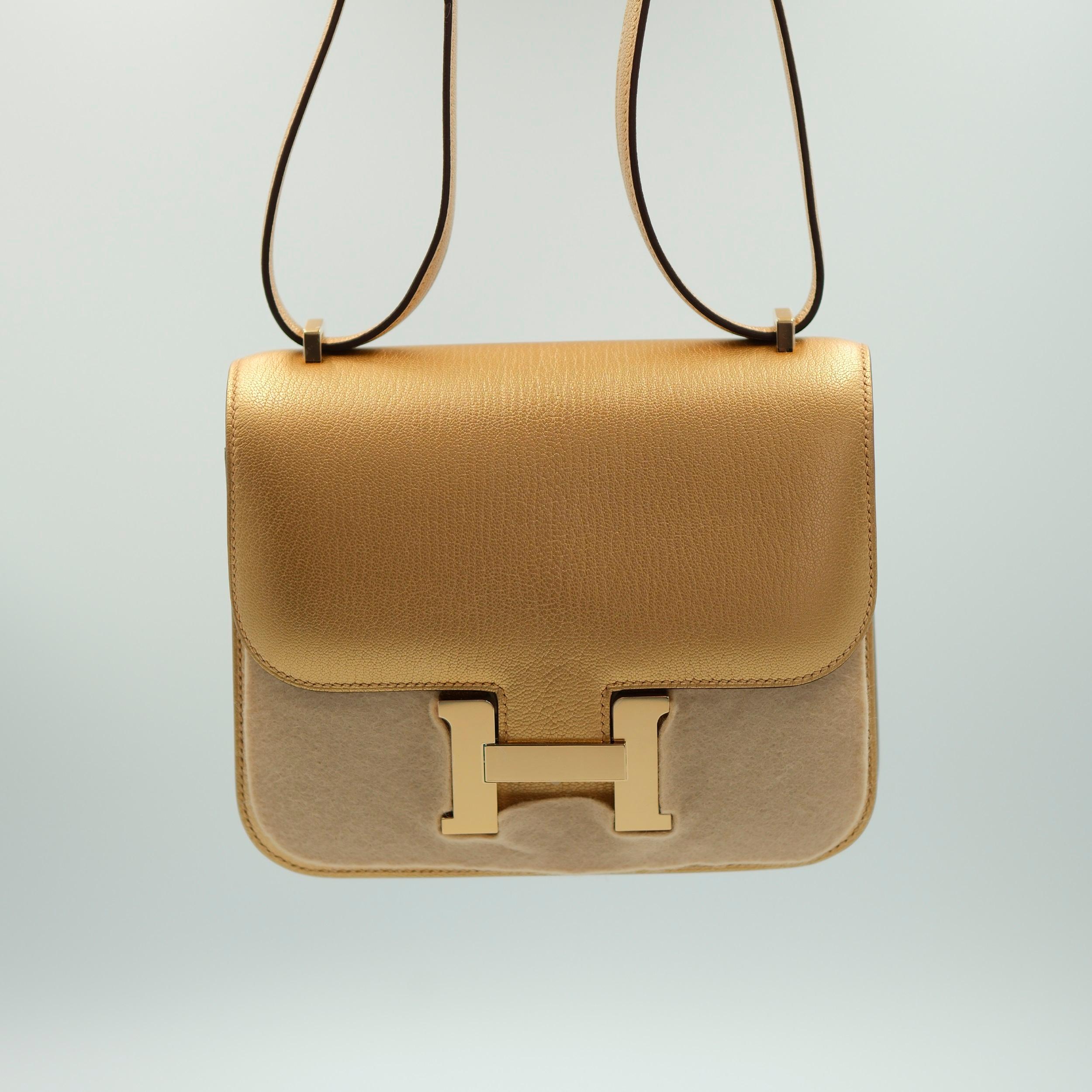 Hermes Constance 18 Dore Chevre Chamkilight Permabrass Hardware Pour femmes en vente