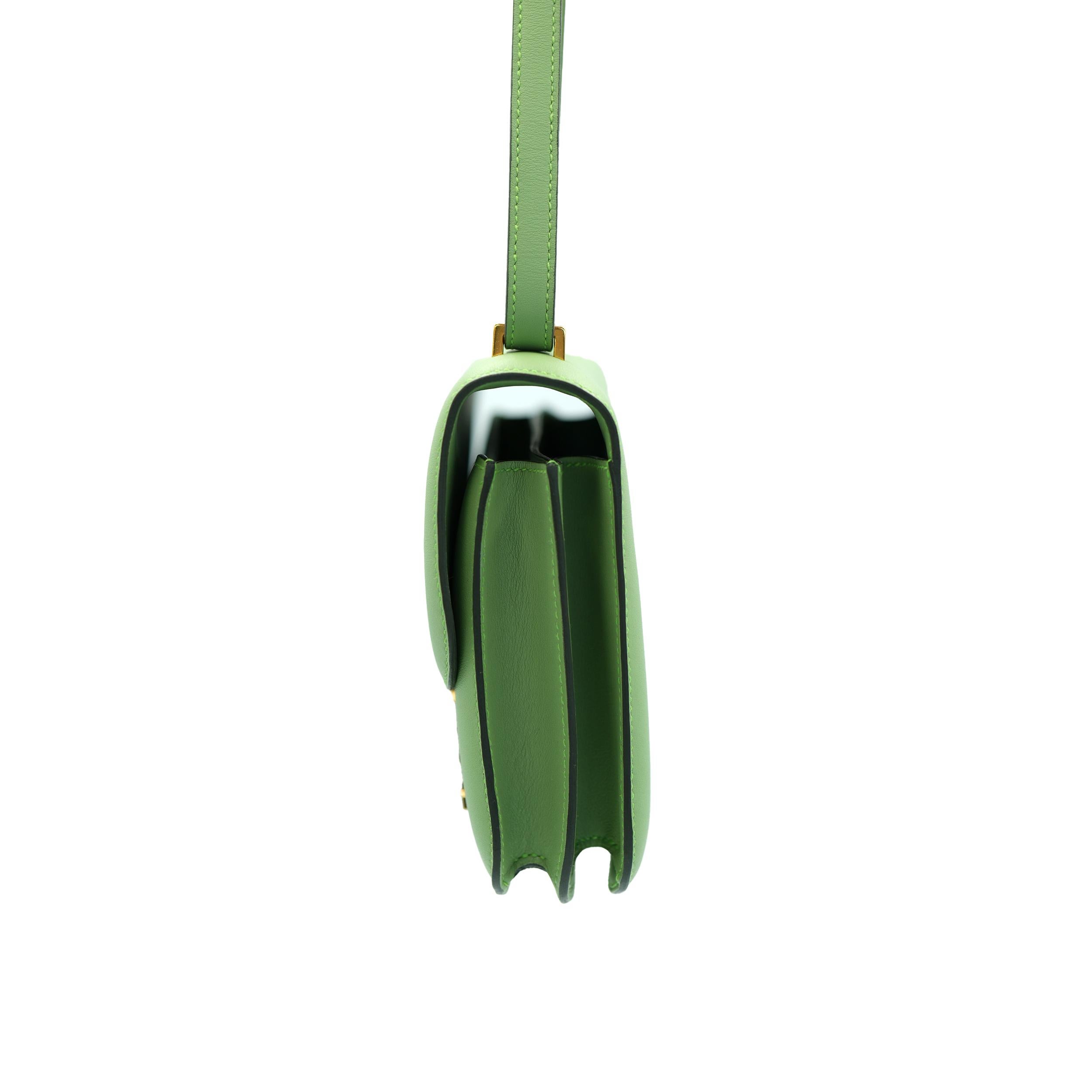 Hermes Constance 18 Mini III Mirror Vert Criquet Swift with Gold Hardware en vente 1